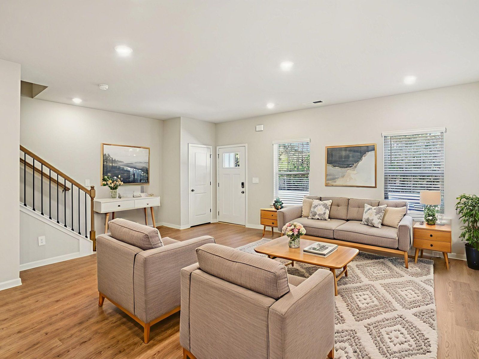 Truman Interior Unit - Avalon - Vista Series: Conyers, Georgia - Meritage Homes