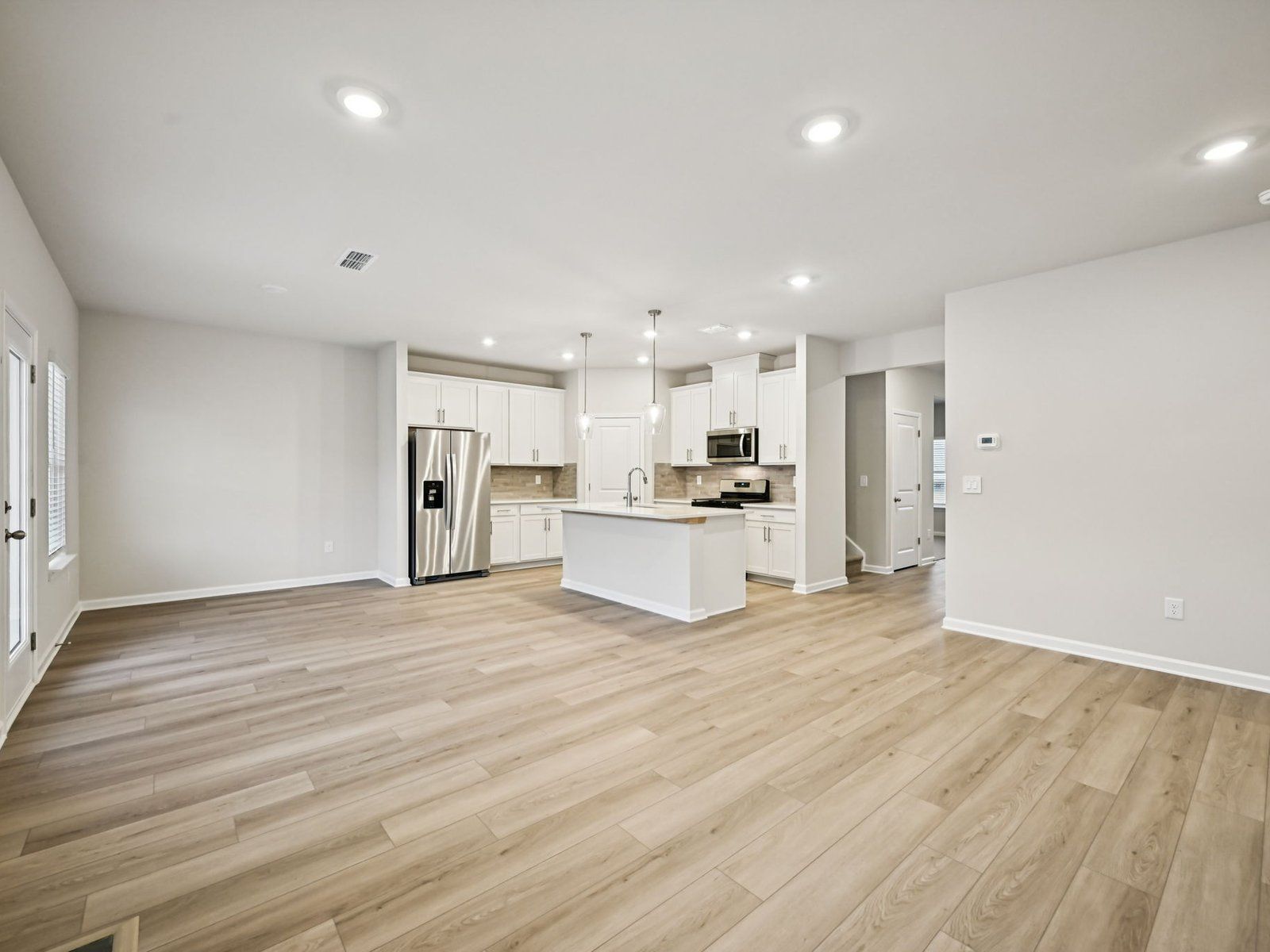 The Chatham floorplan with the Finesse White interior package.