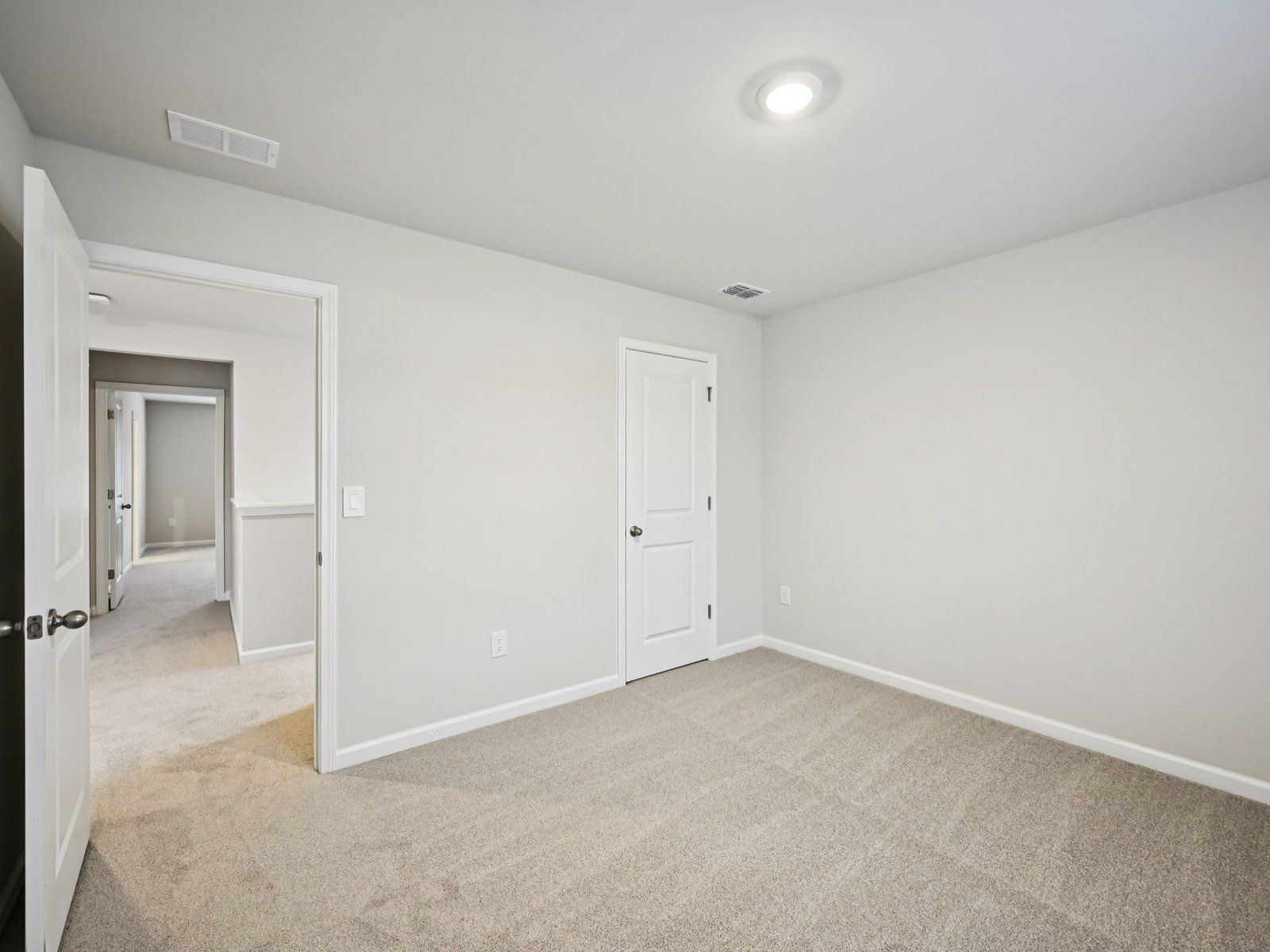 The Chatham floorplan with the Finesse White interior package.
