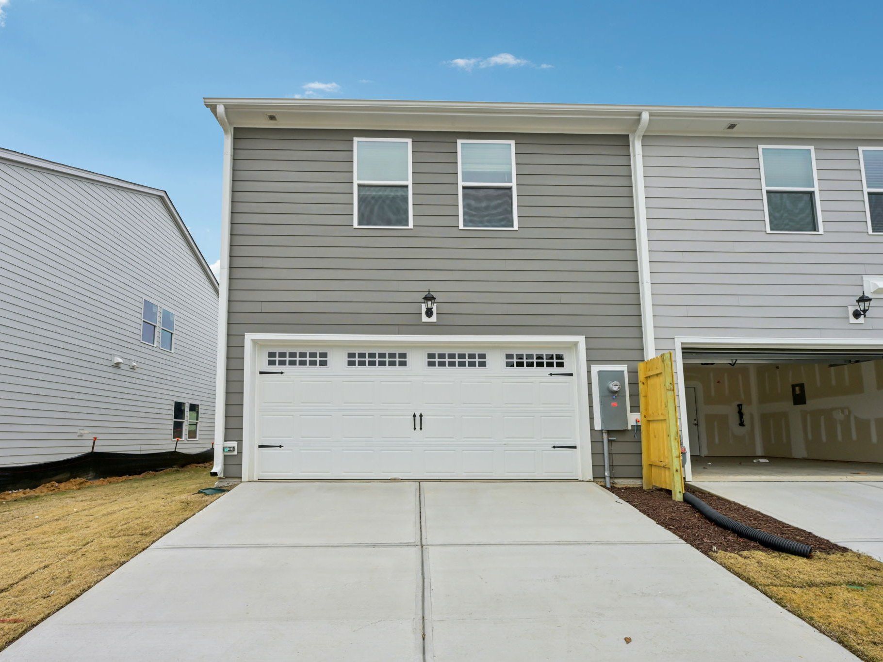 Rear Garage