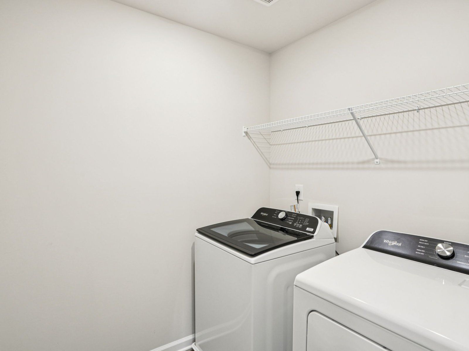 2246 Ashton Drive (Lancaster End Unit)