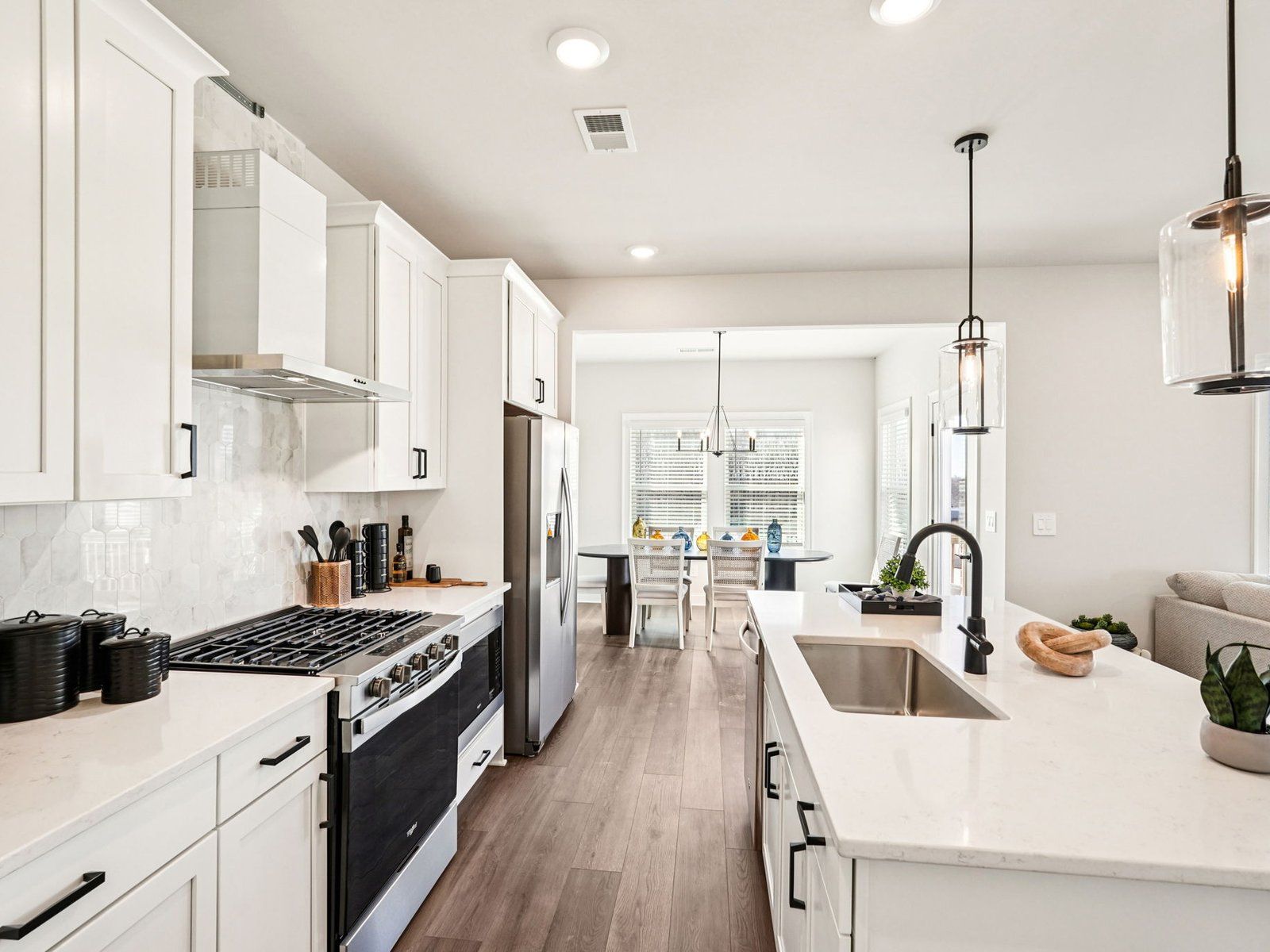 5010 Paravicini Place (Dallas Basement)