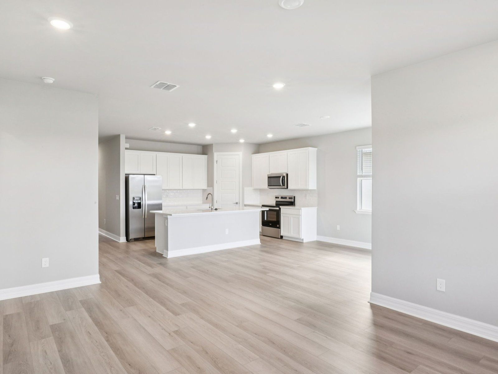 44336 Frontier Dr (Dove)