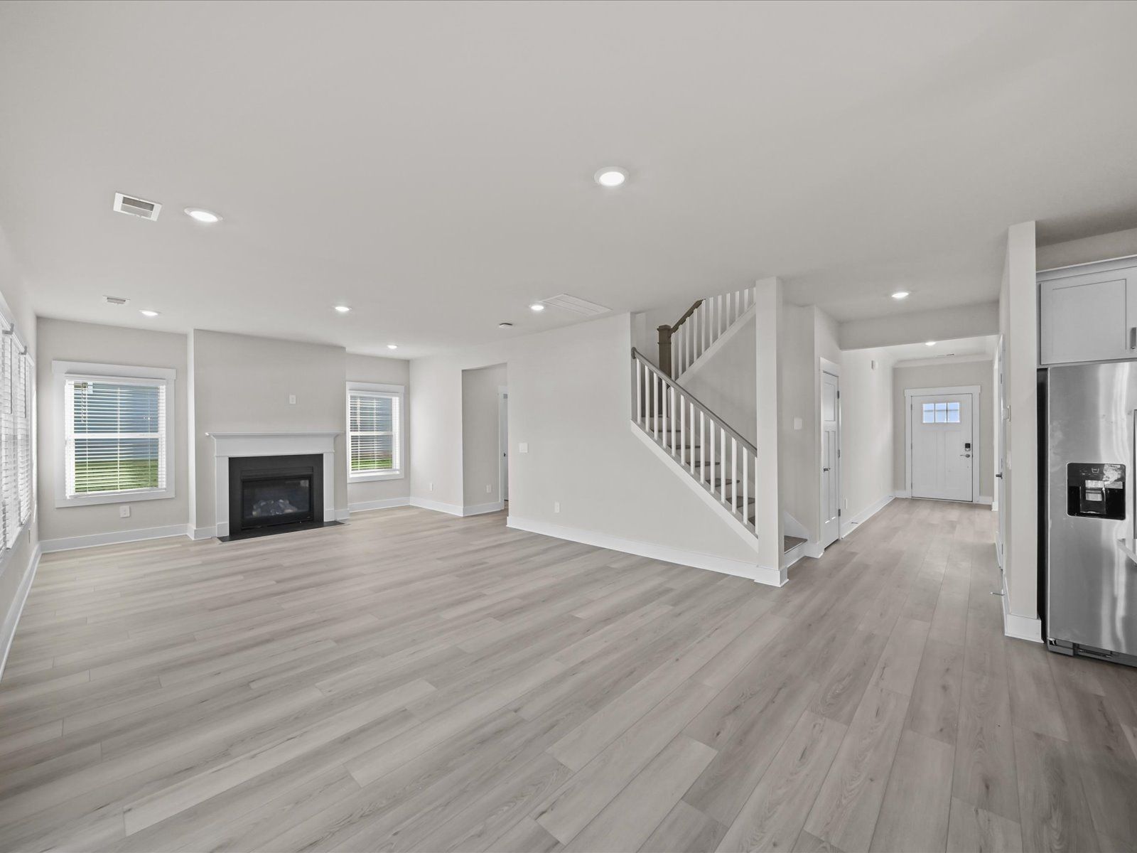 Welcome to the Dakota floorplan at Cedar Shoals - Signature Collection.