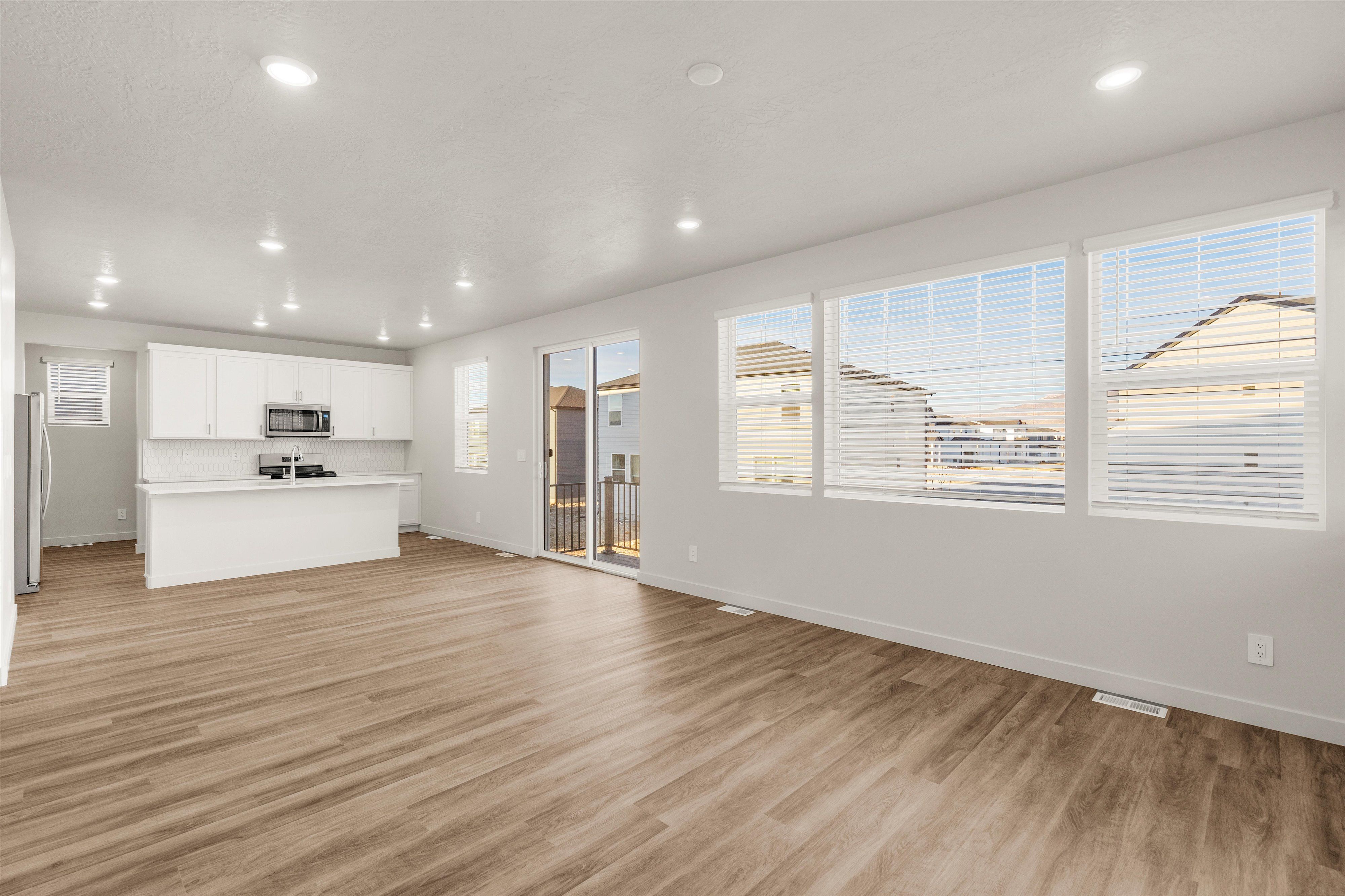 124 WEST EBBETS FIELD (Aspen)