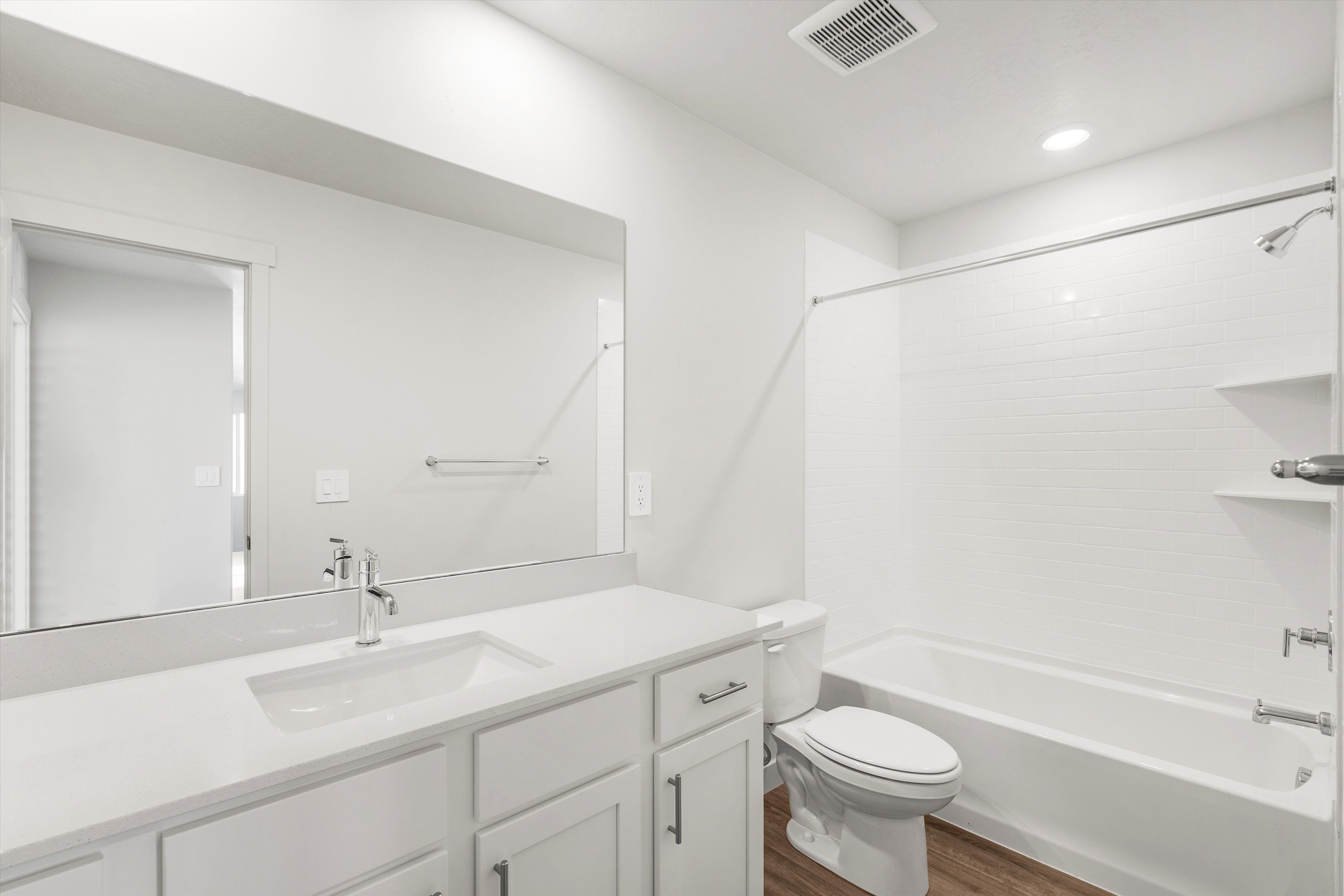 124 WEST EBBETS FIELD (Aspen)