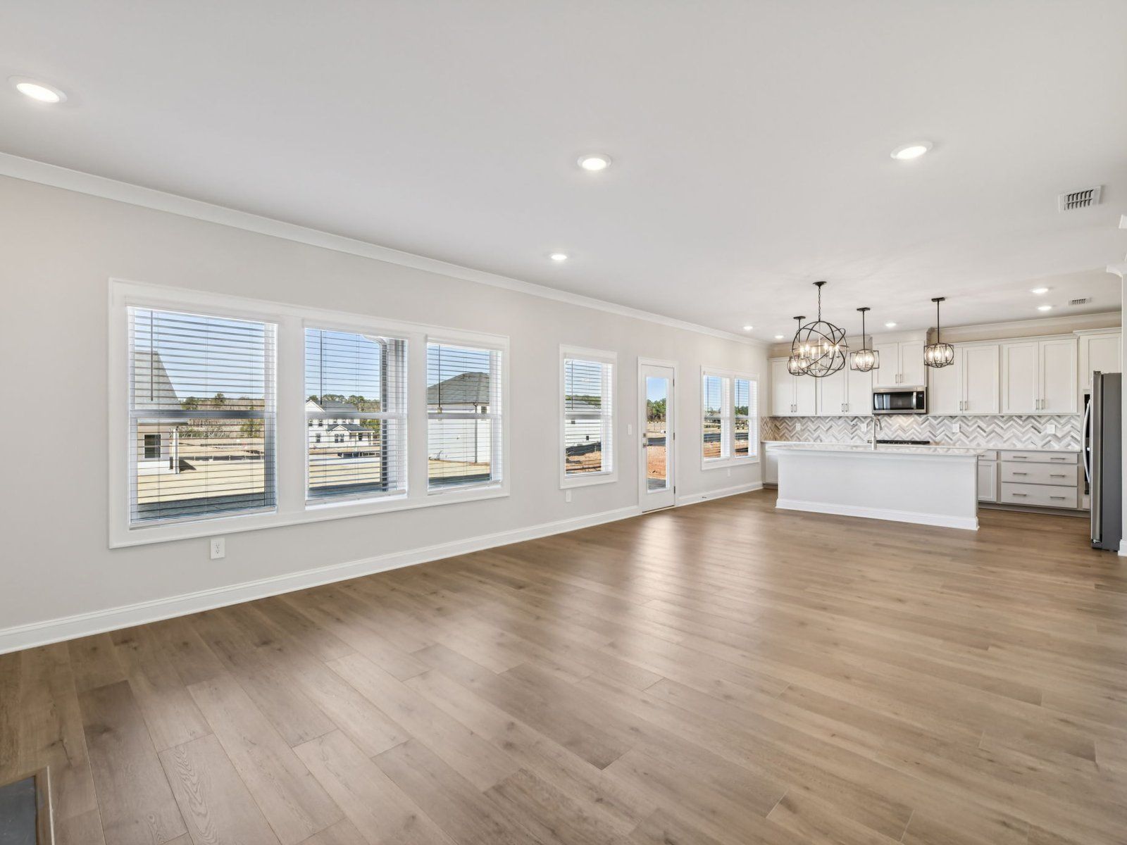 1290 Whitman Circle (Dakota)