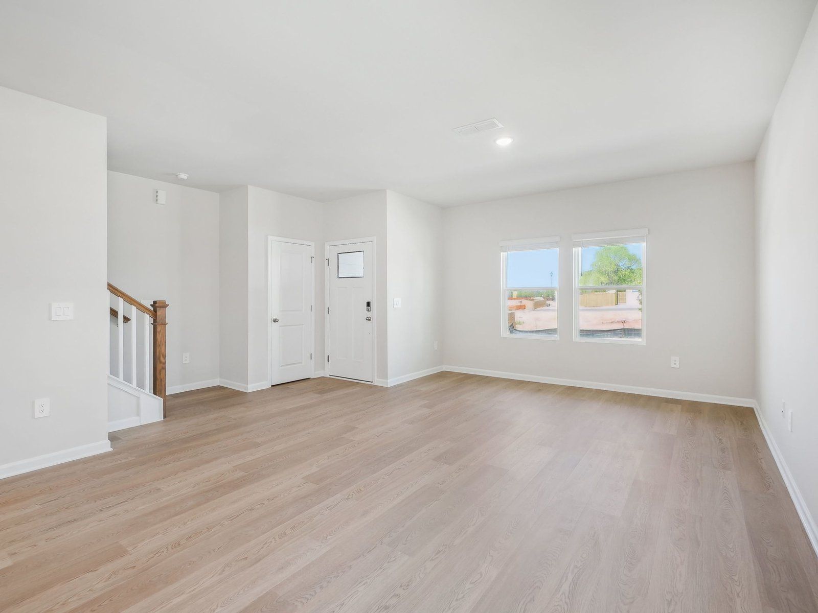 RAL_CadenceMeadowsTownes_Thorton_GreatRoom_3715RosebushDr.jpg