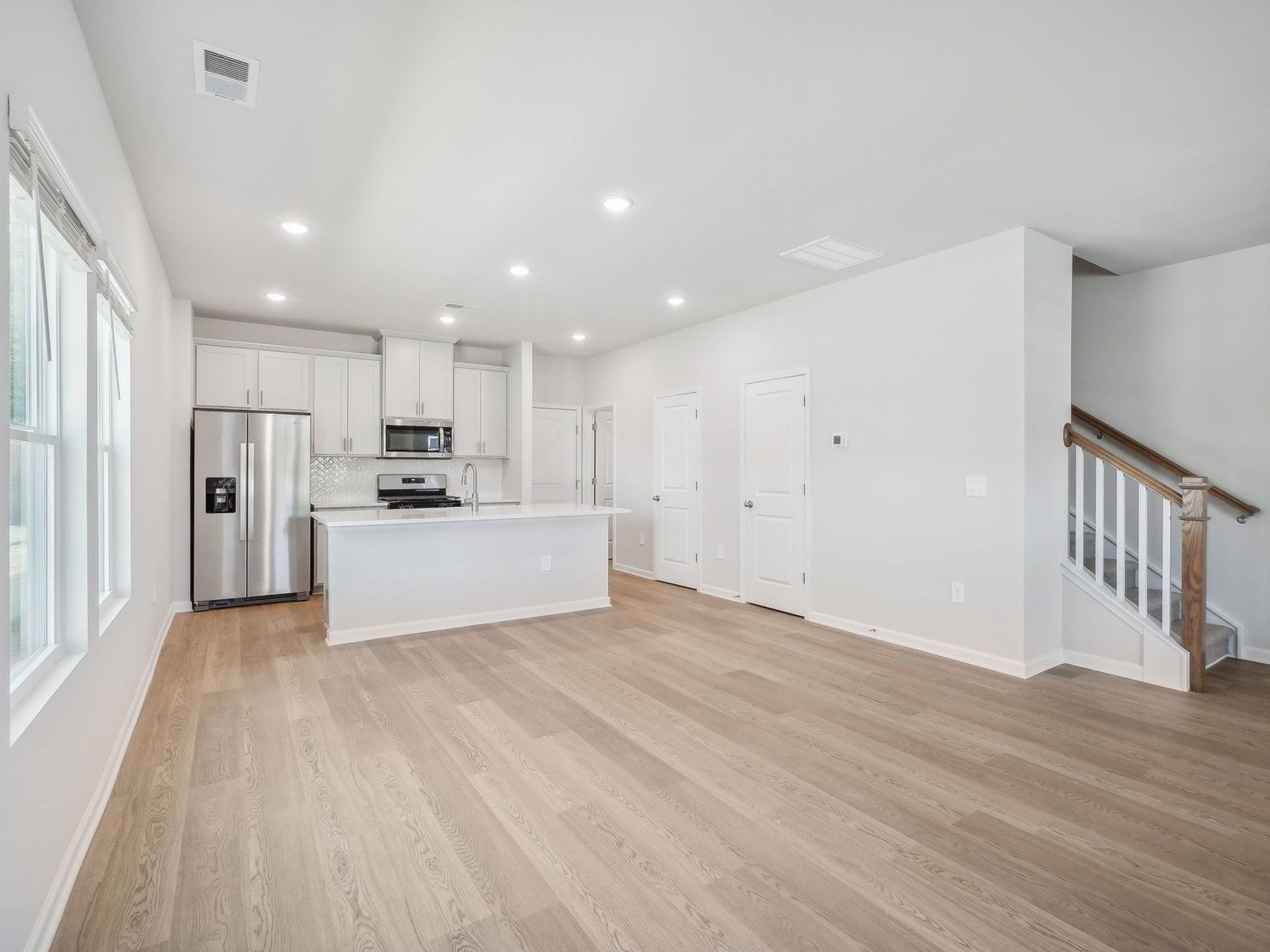 RAL_CadenceMeadowsTownes_Thorton_GreatRoom2_3715RosebushDr.jpg