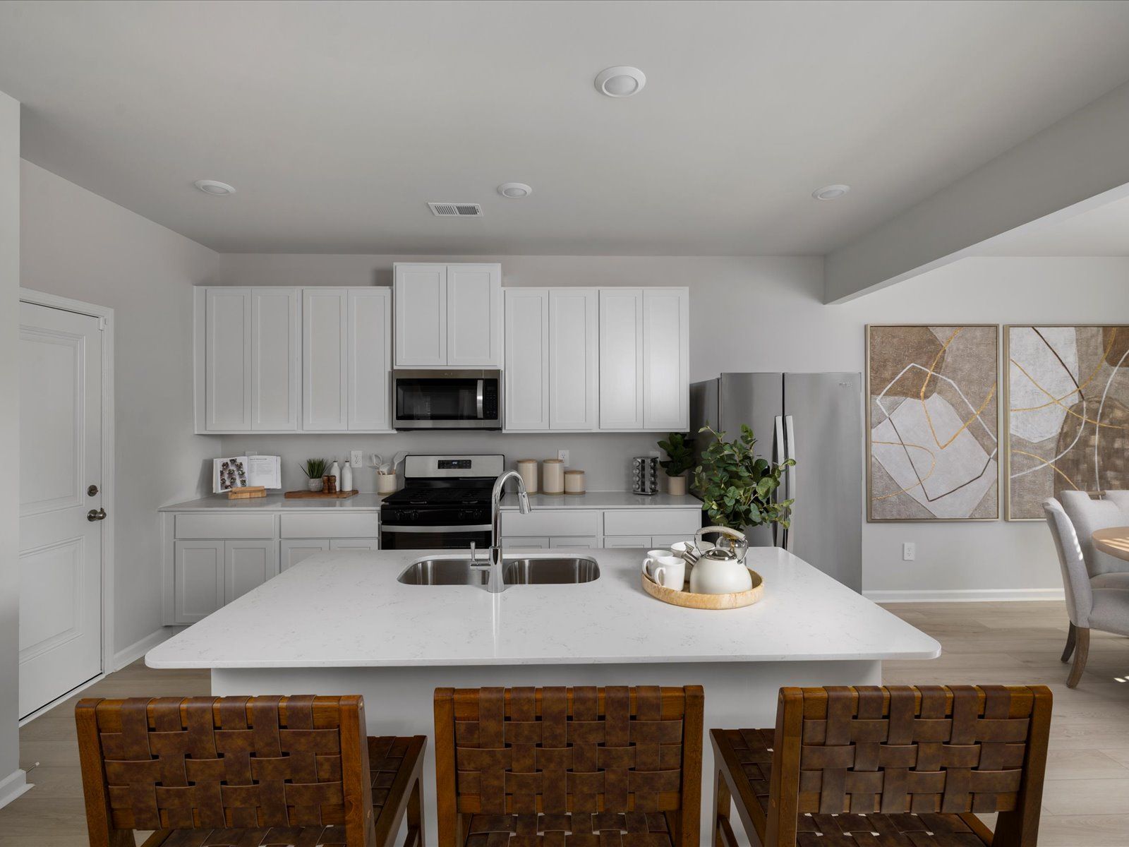 Welcome to the Dallas model at Pleasant Brook.