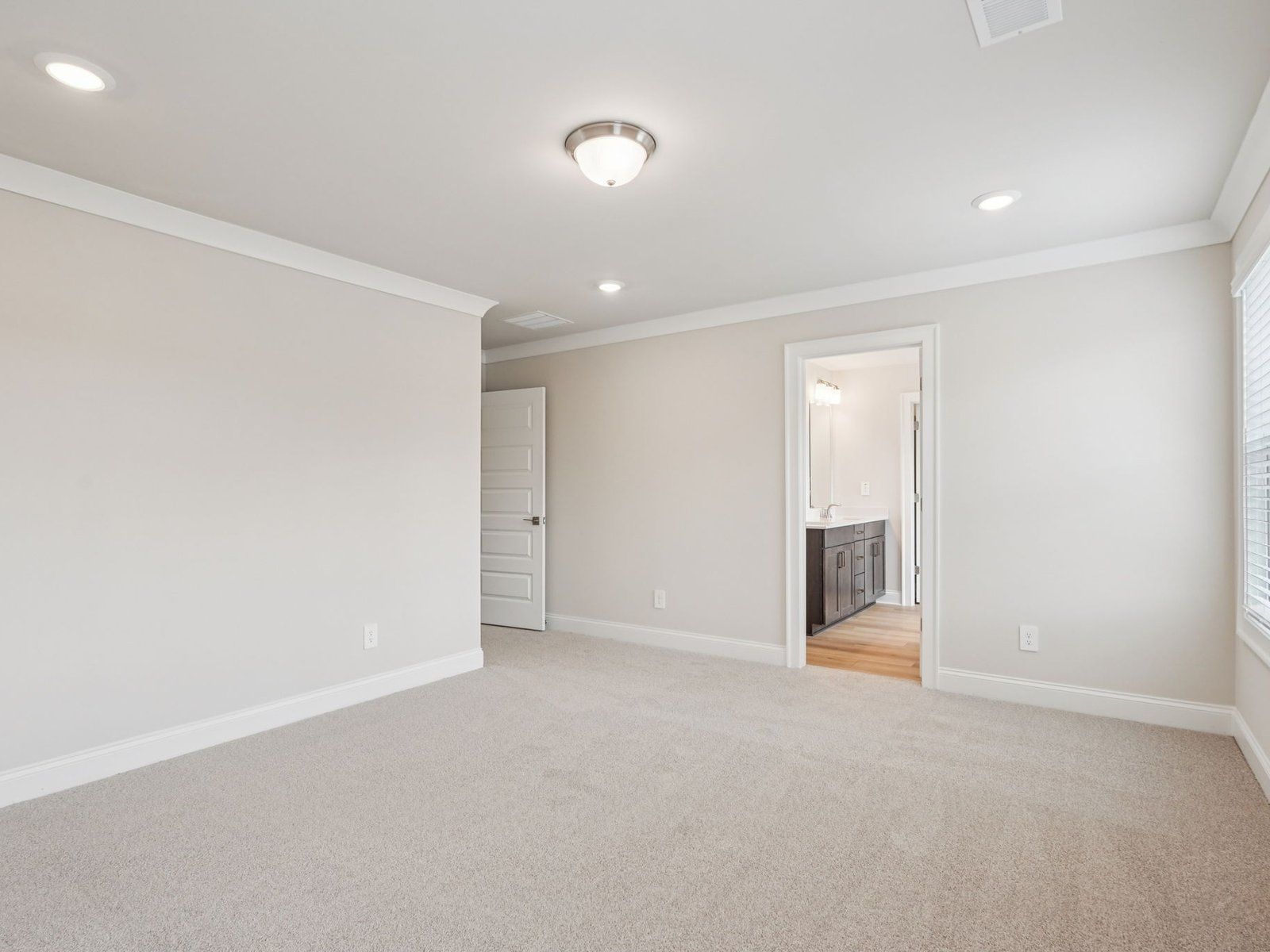 5070 Paravicini Place