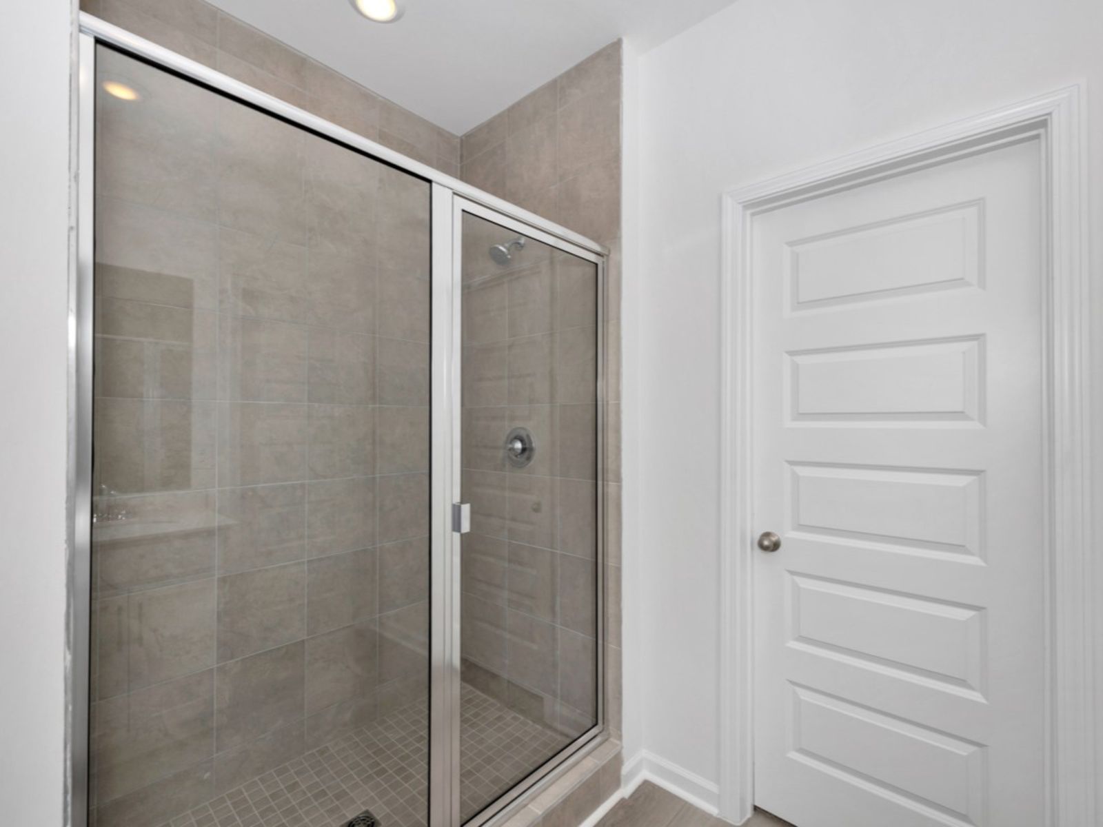 The Gibson floorplan with the Finesse White interior package.
