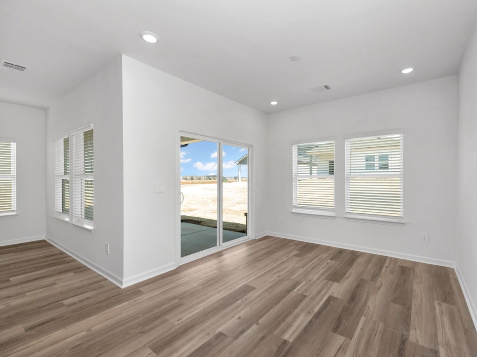 The Chandler floorplan with the Charm White interior package.