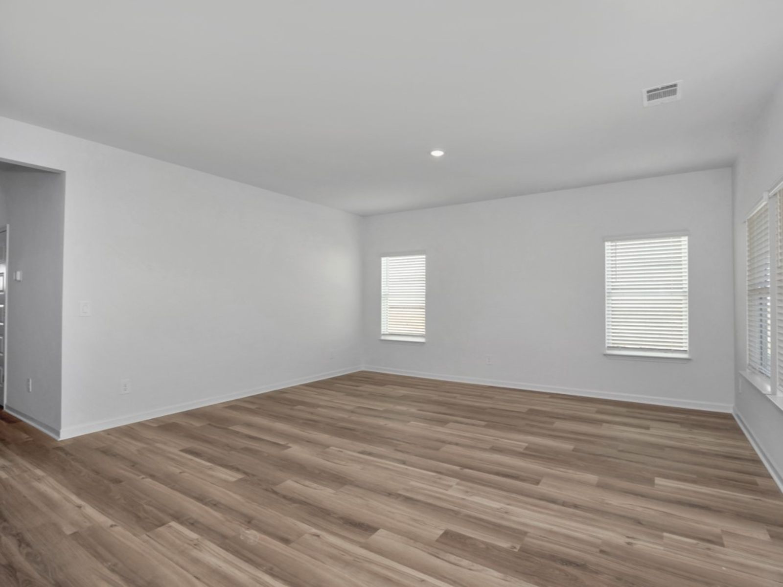 The Chandler floorplan with the Charm White interior package.