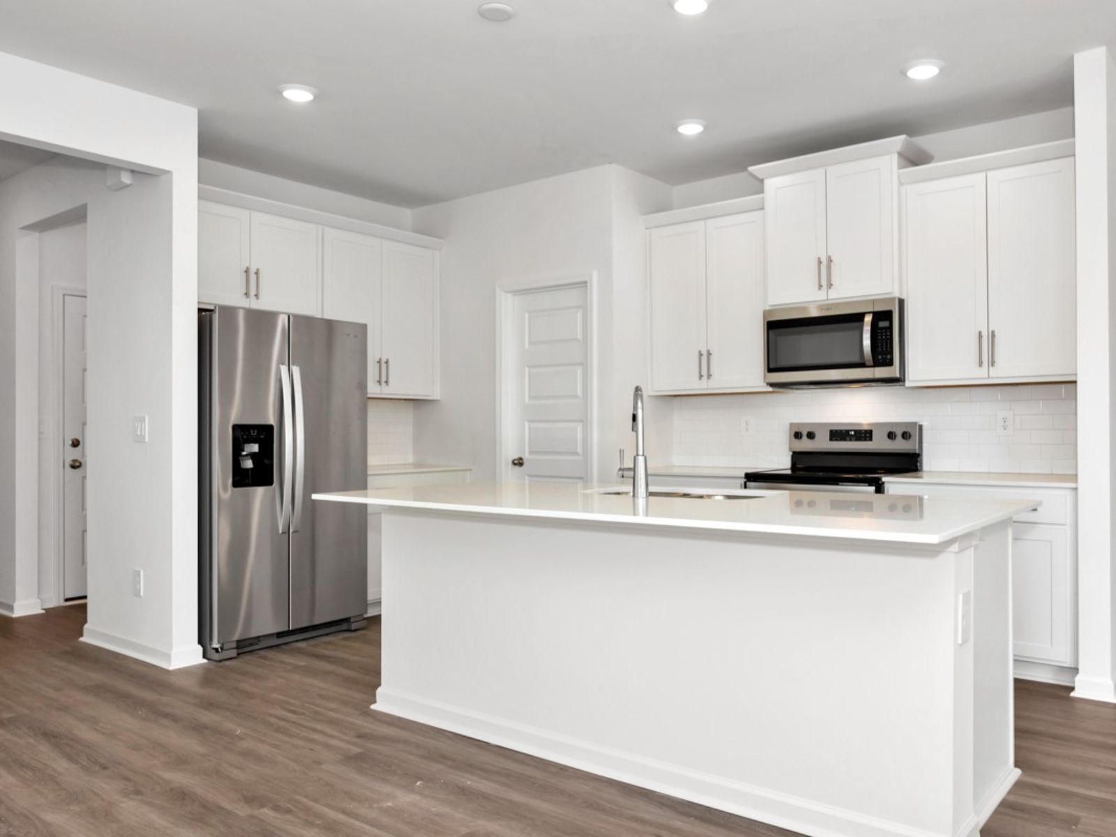 The Chandler floorplan with the Cozy White interior package.