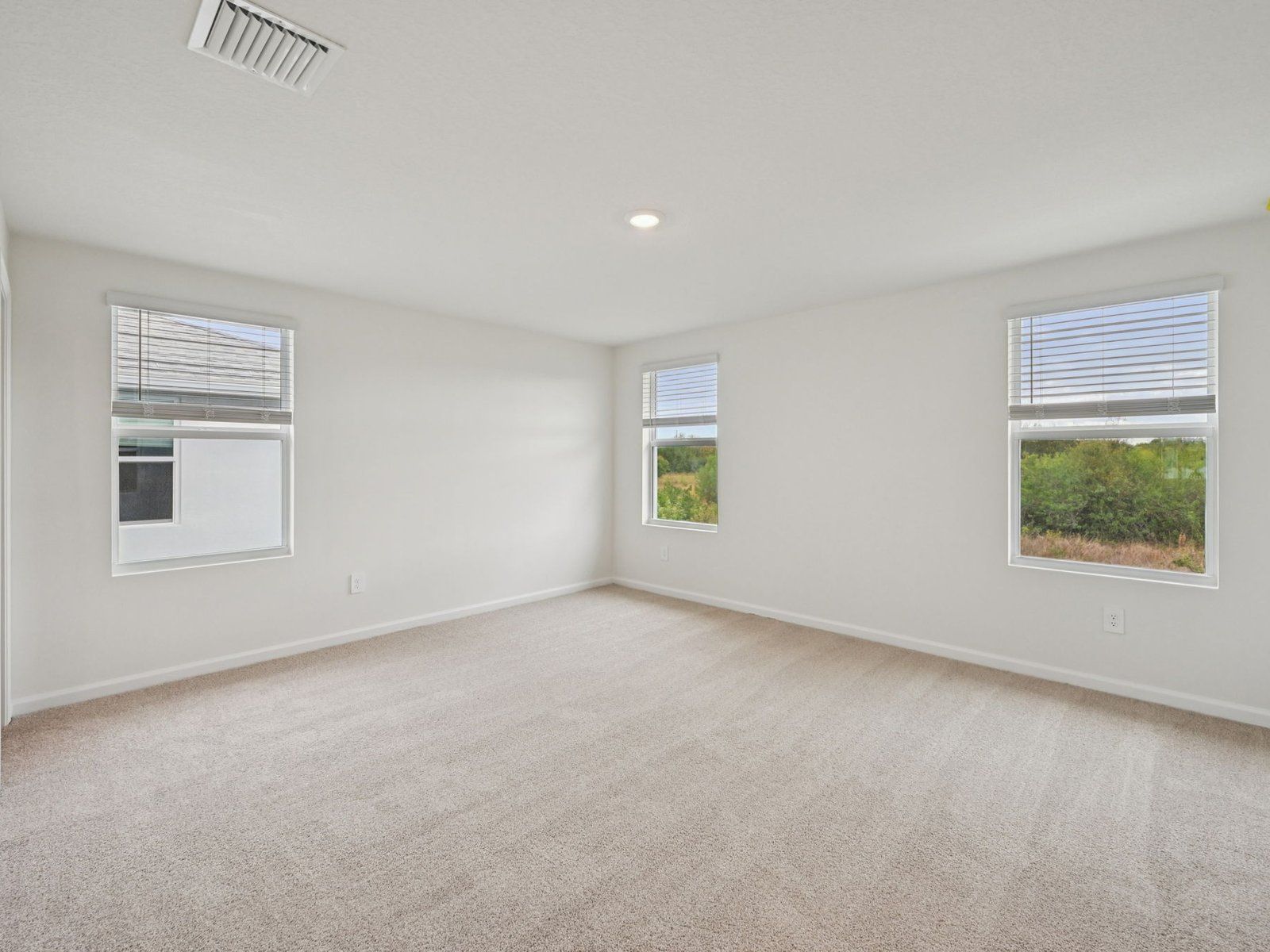 568 Salisbury Cir (Sandpiper End)