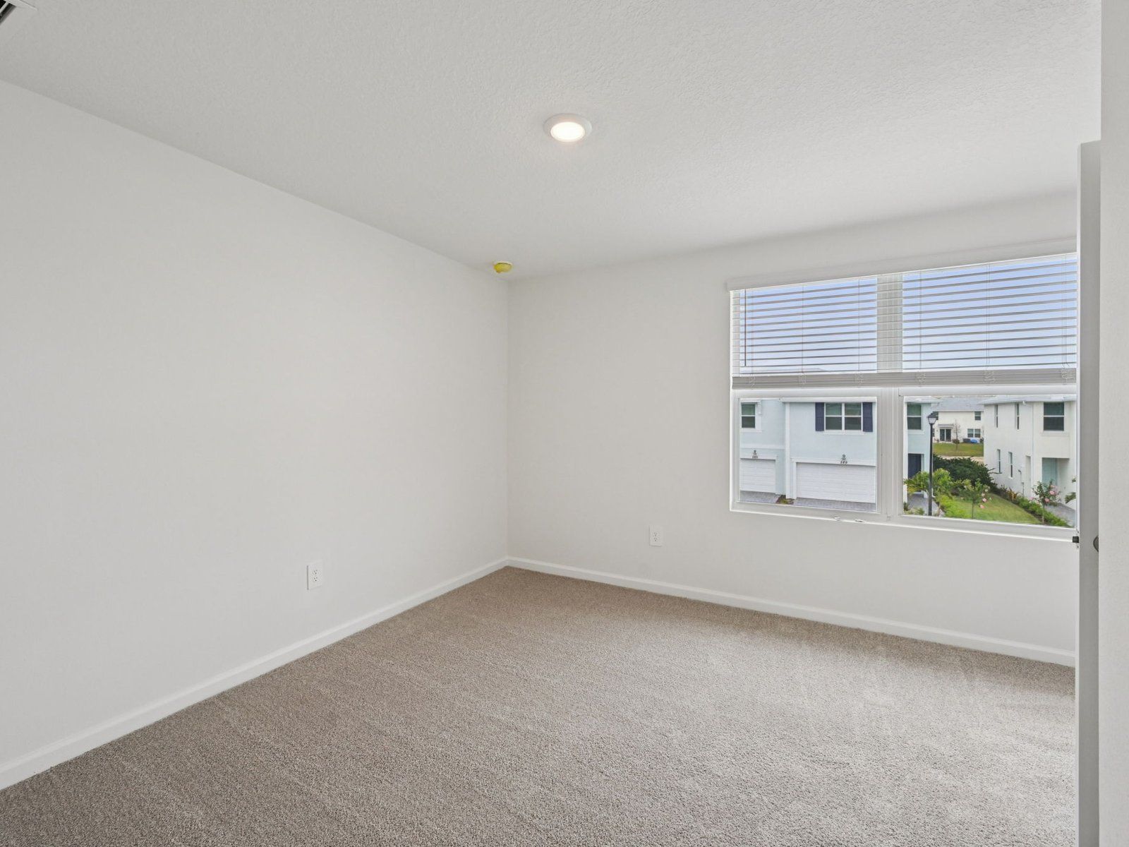 Secondary bedroom