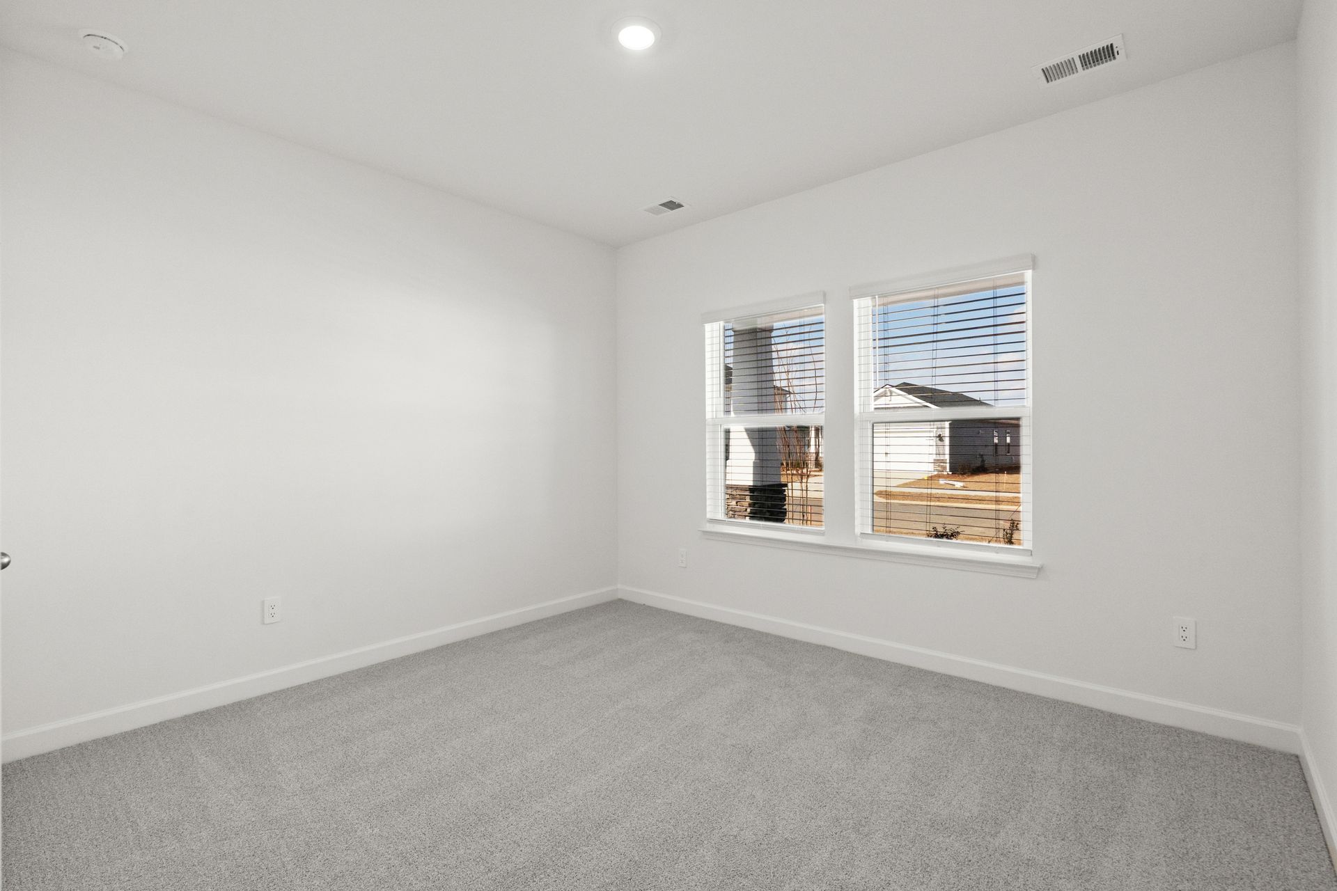 Secondary bedroom