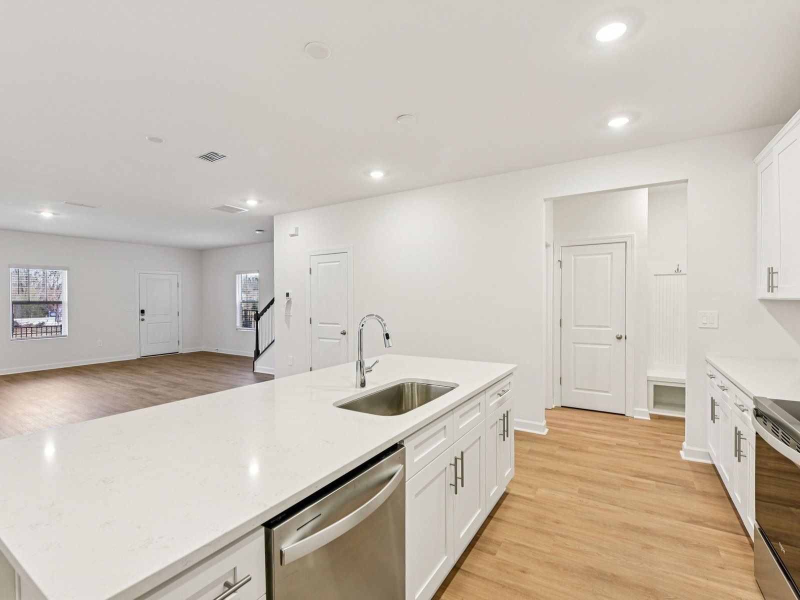 With endless counter and cabinet space in the kitchen, meal-prepping is much easier.