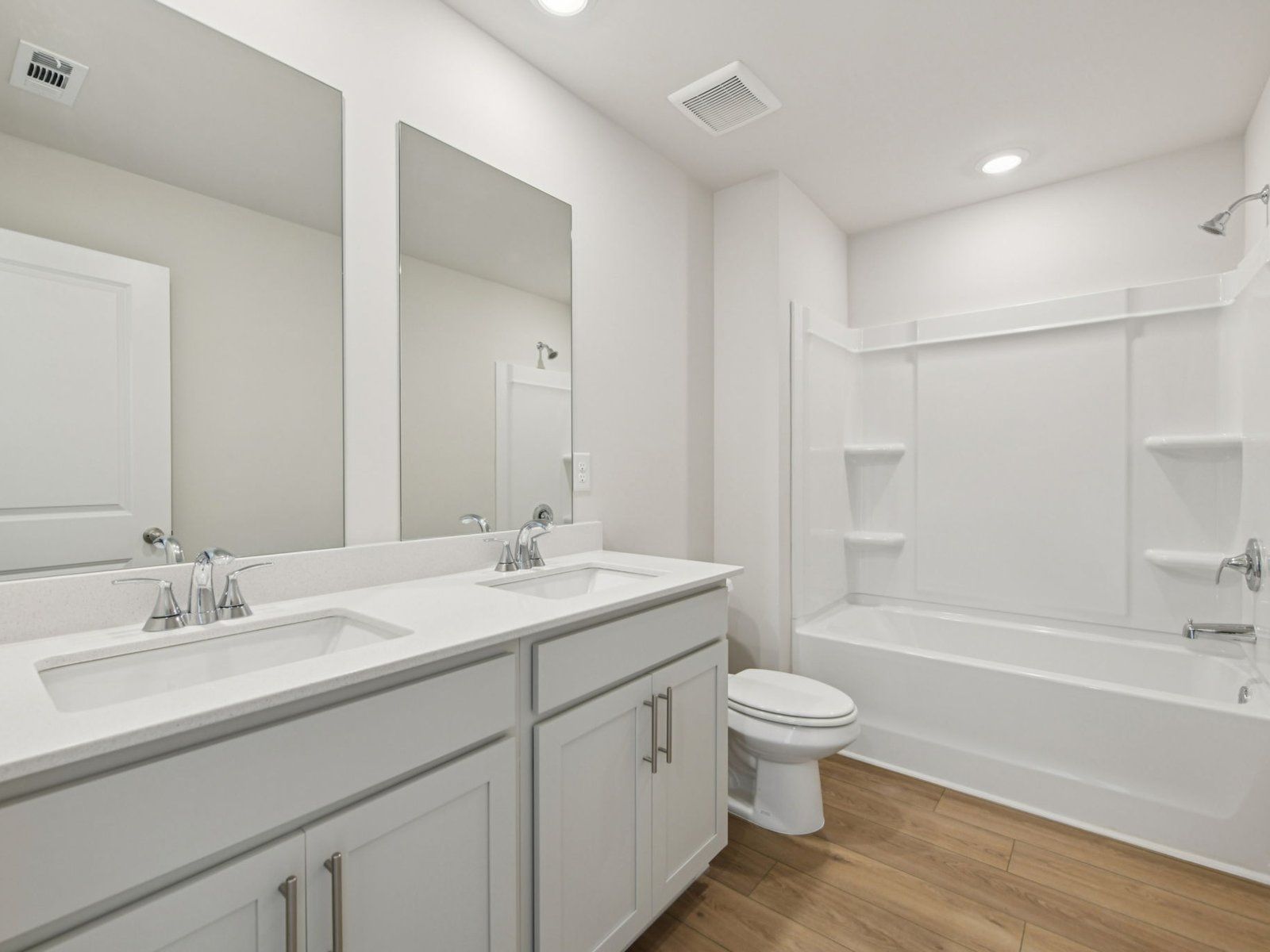 The Dakota Basement floorplan with the Radiant Frost interior package.