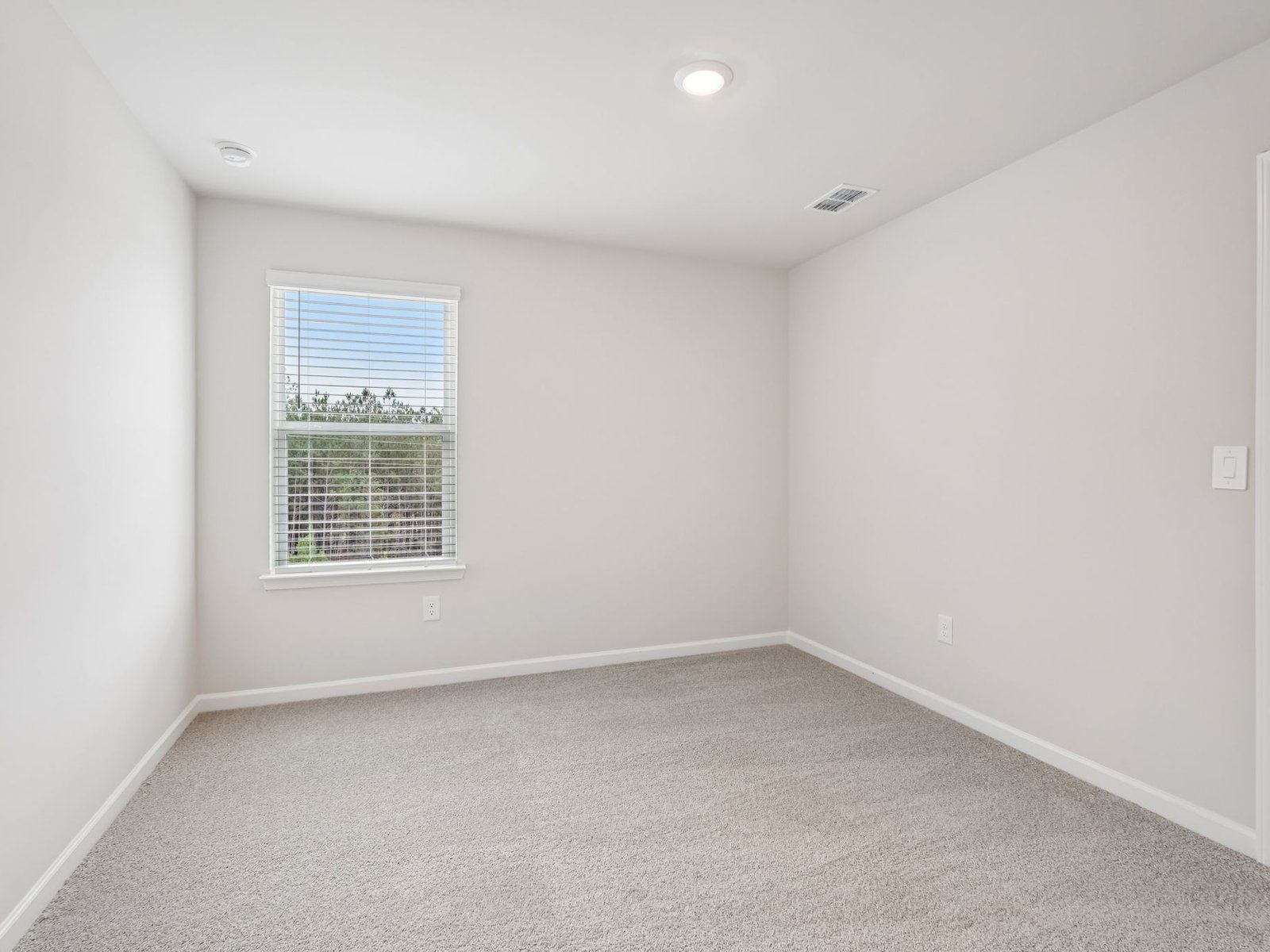 The Dakota floorplan with the Cozy White interior package.