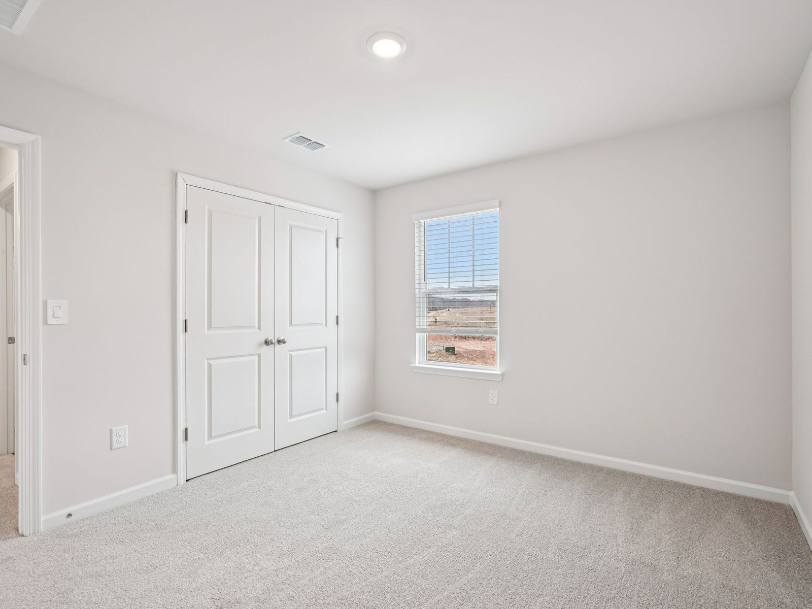 The Dakota floorplan with the Cozy White interior package.