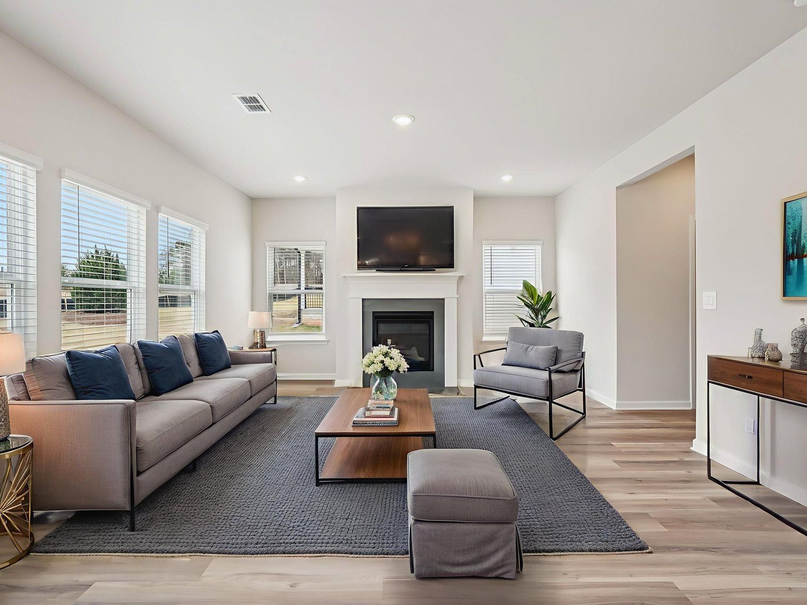 The Dakota floorplan with the Cozy White interior package.