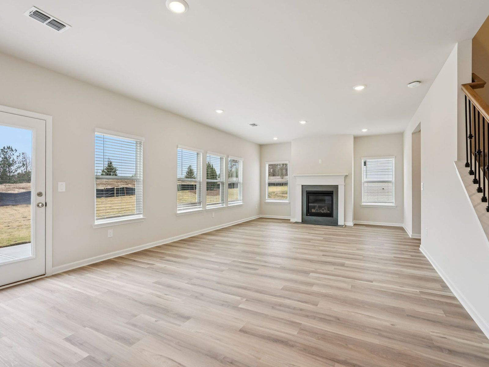 The Dakota floorplan with the Cozy White interior package.