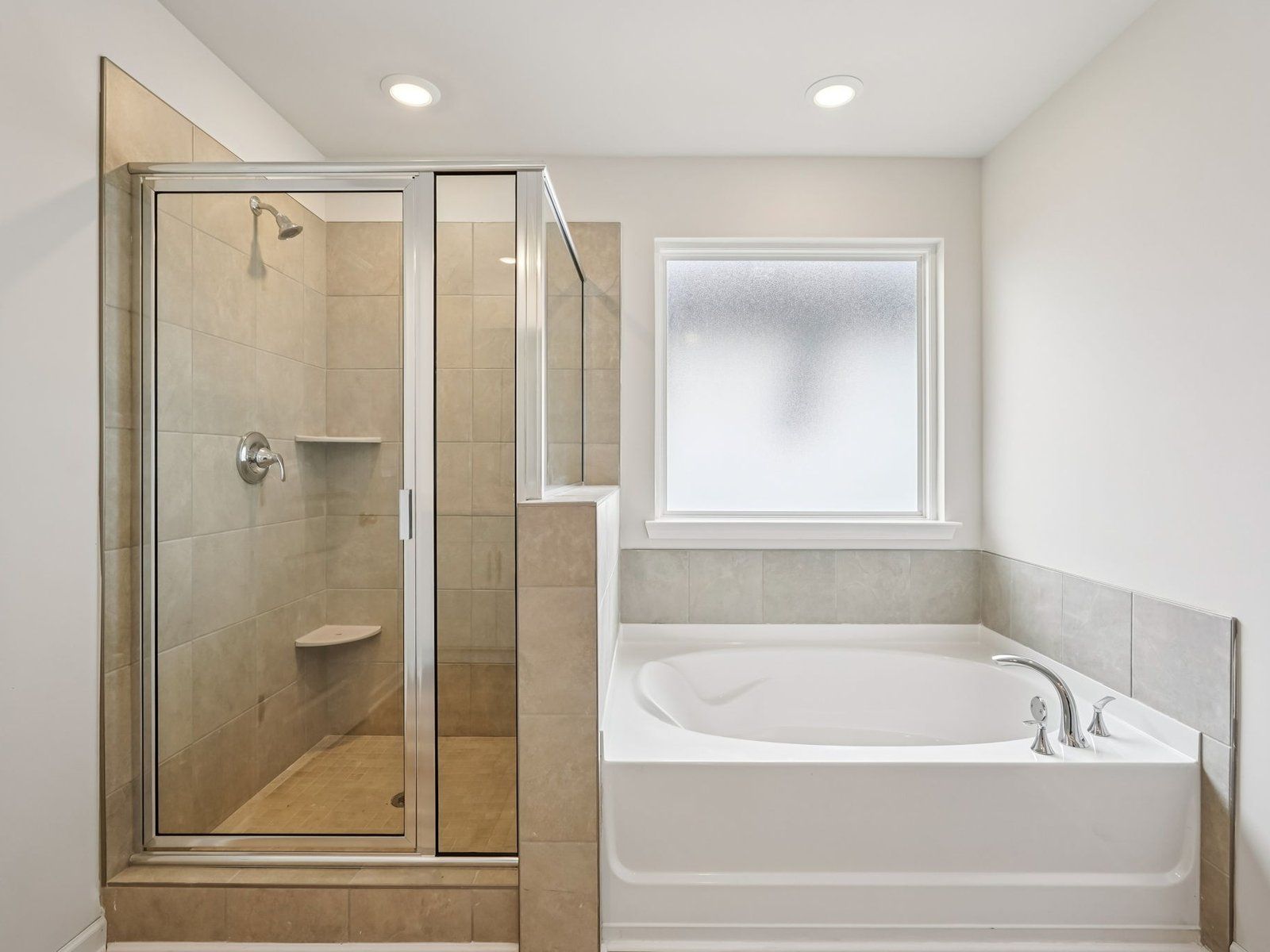 The Dakota floorplan with the Cozy White interior package.