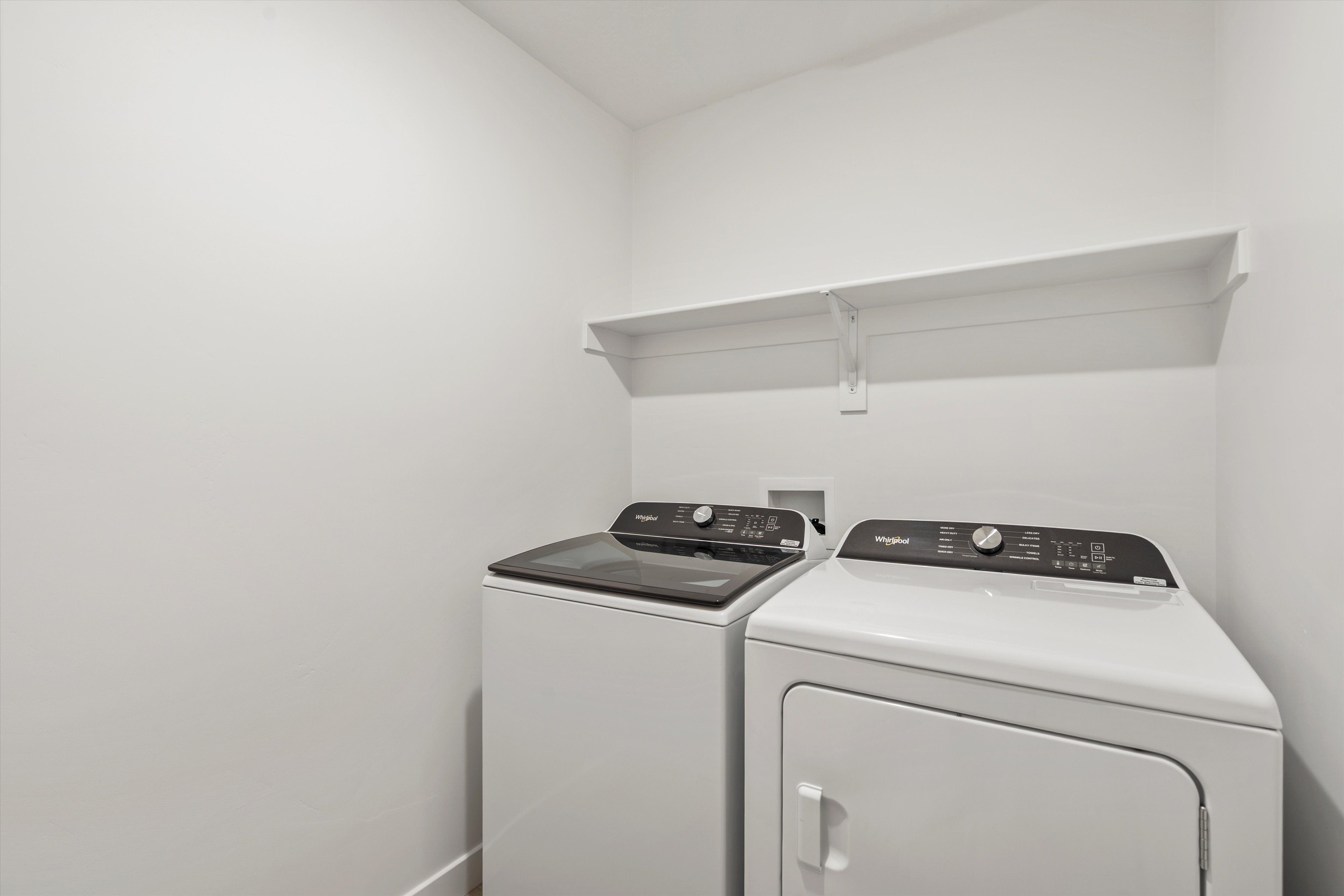SLC_Residence-5_#4251_Laundry-Room_B_3139-W-3450-S-St-West-Haven-UT.jpg