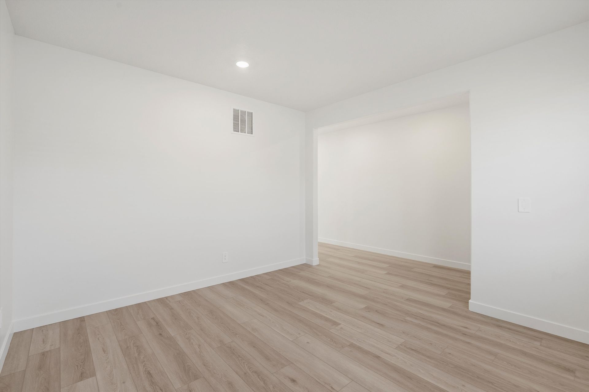 SLC_Residence-5_#4251_Office-Room_B_3139-W-3450-S-St-West-Haven-UT.jpg
