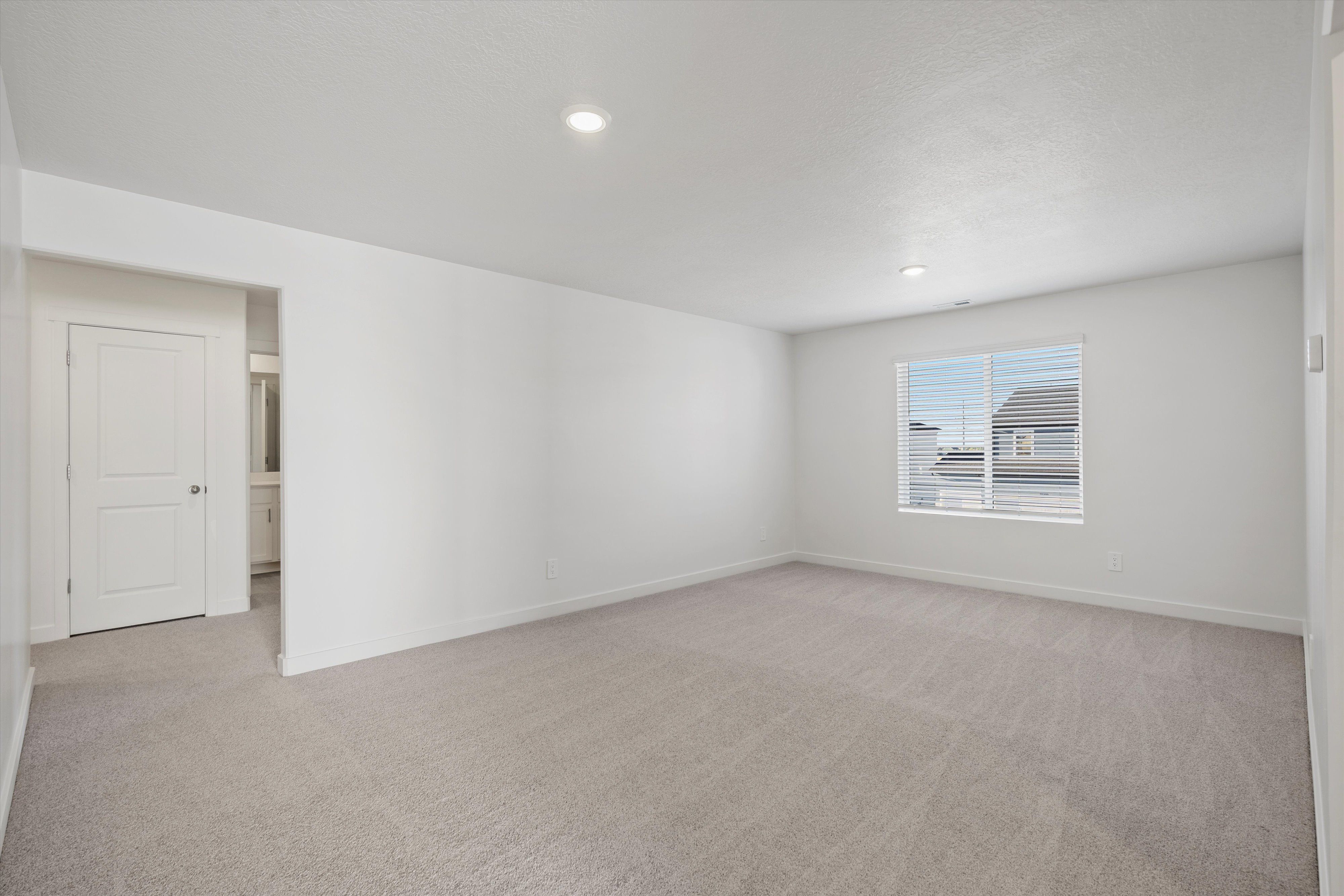 SLC_Residence-5_#4251_Landing_B_3139-W-3450-S-St-West-Haven-UT.jpg