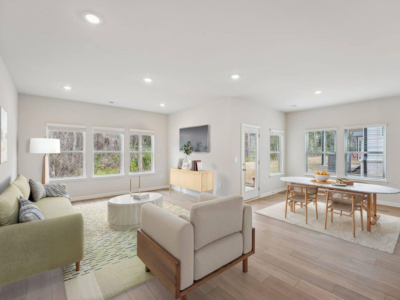 The Gibson floorplan with the Finesse Linen interior package.