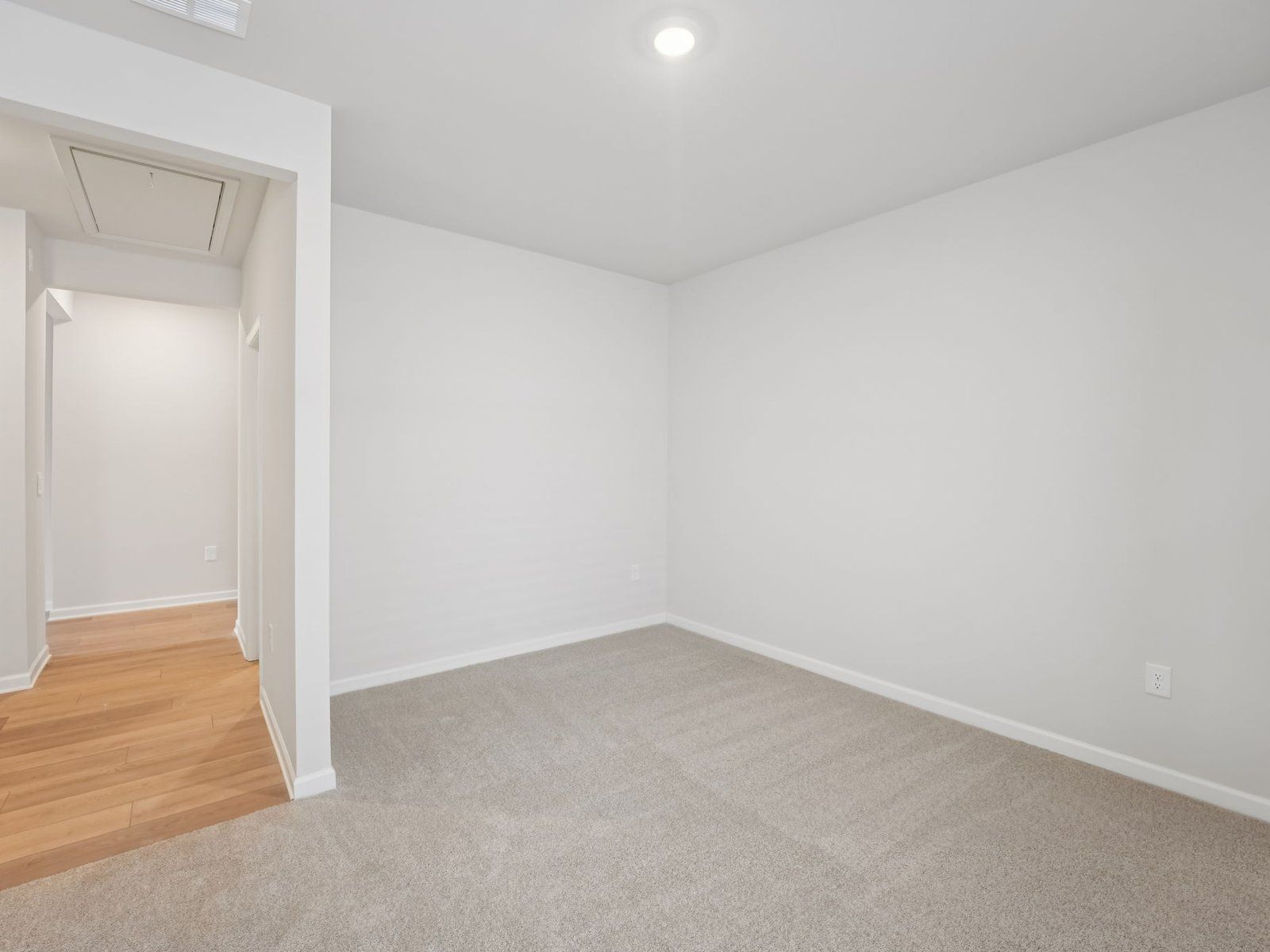 The Gibson floorplan with the Finesse Linen interior package.