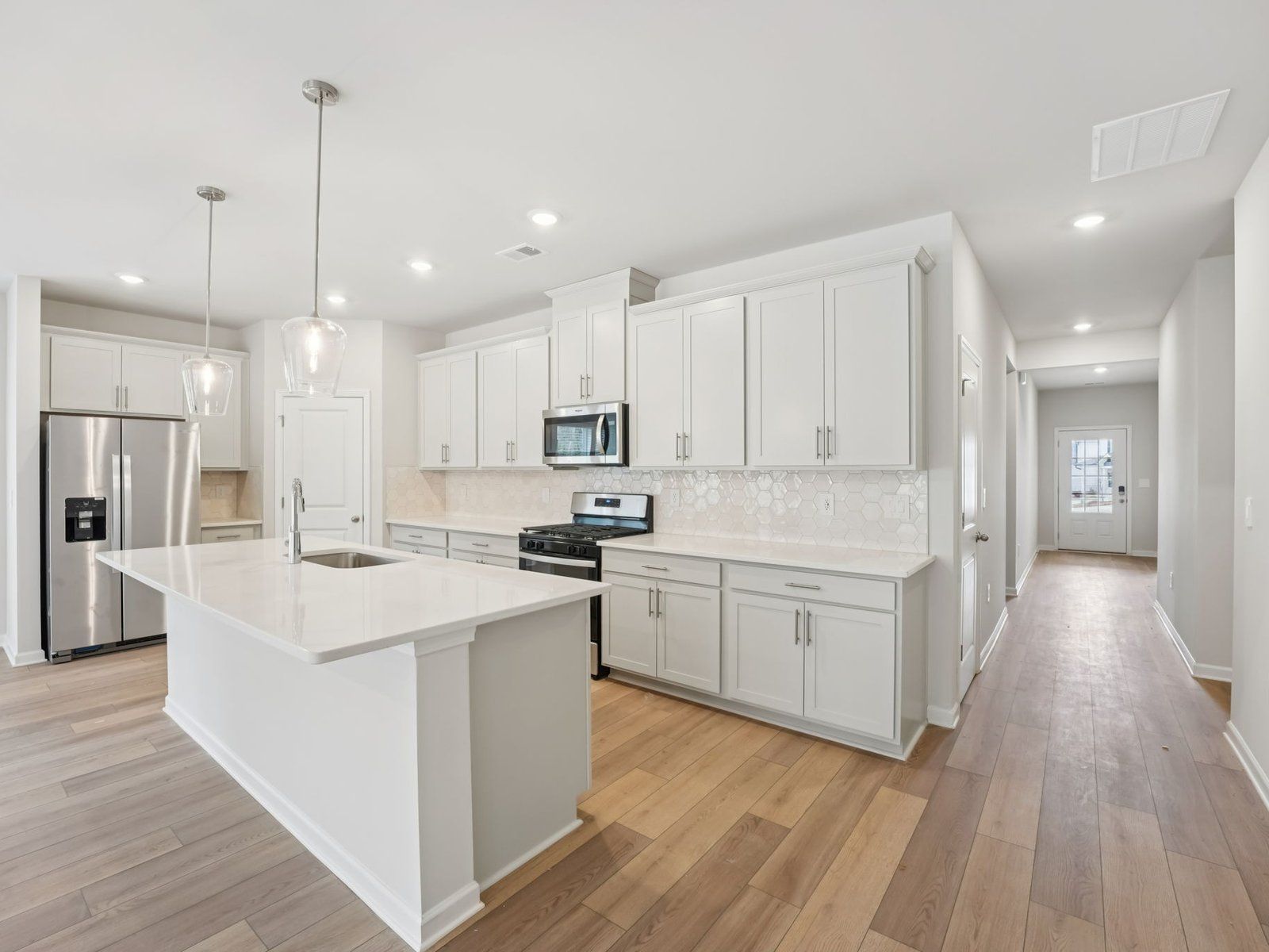 The Gibson floorplan with the Finesse Linen interior package.
