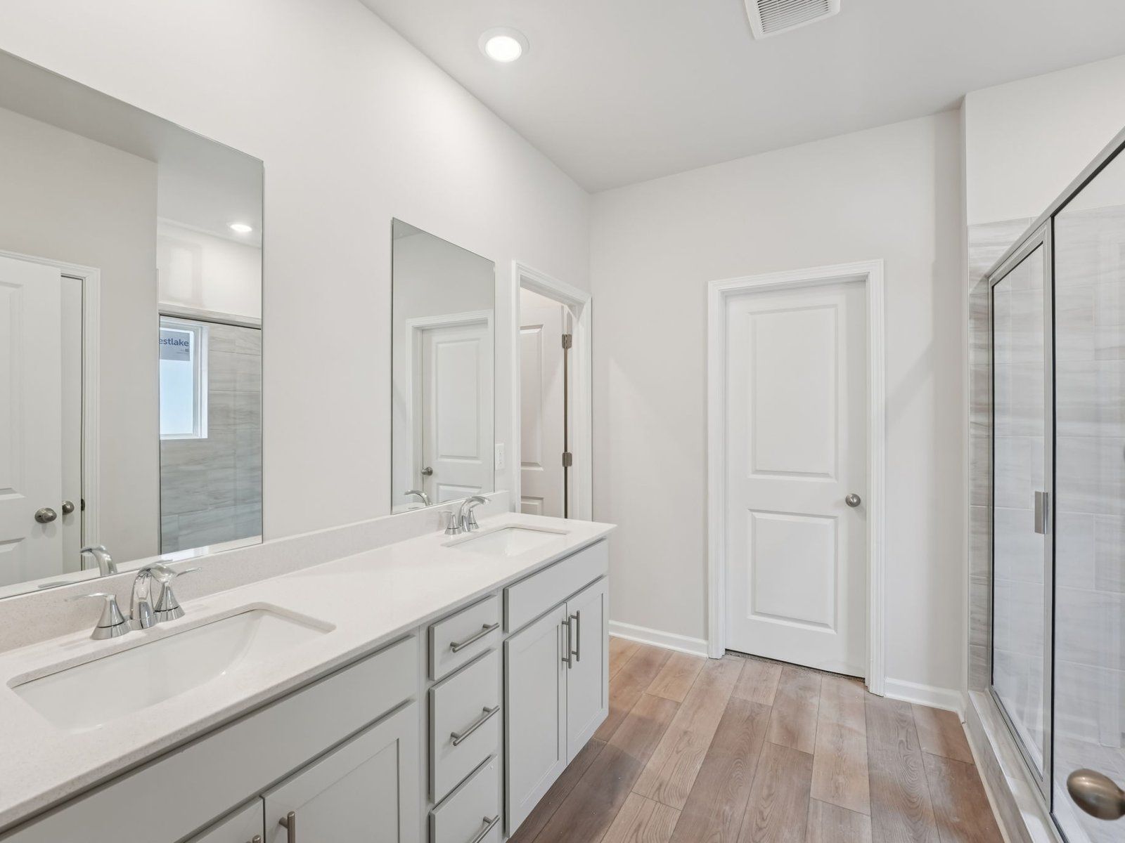 The Gibson floorplan with the Finesse Linen interior package.