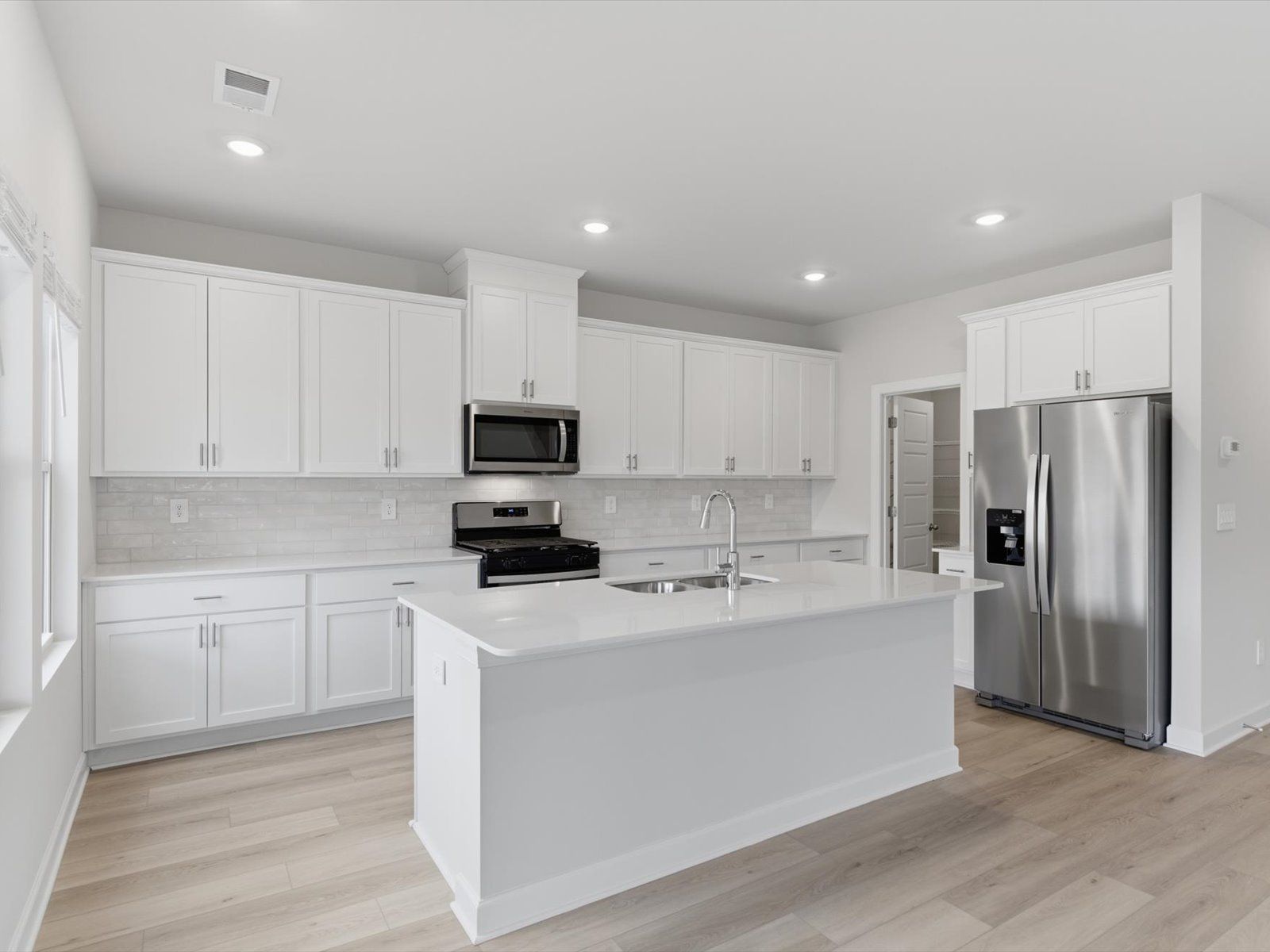 Welcome to the Dakota floorplan at Shiloh Valley.