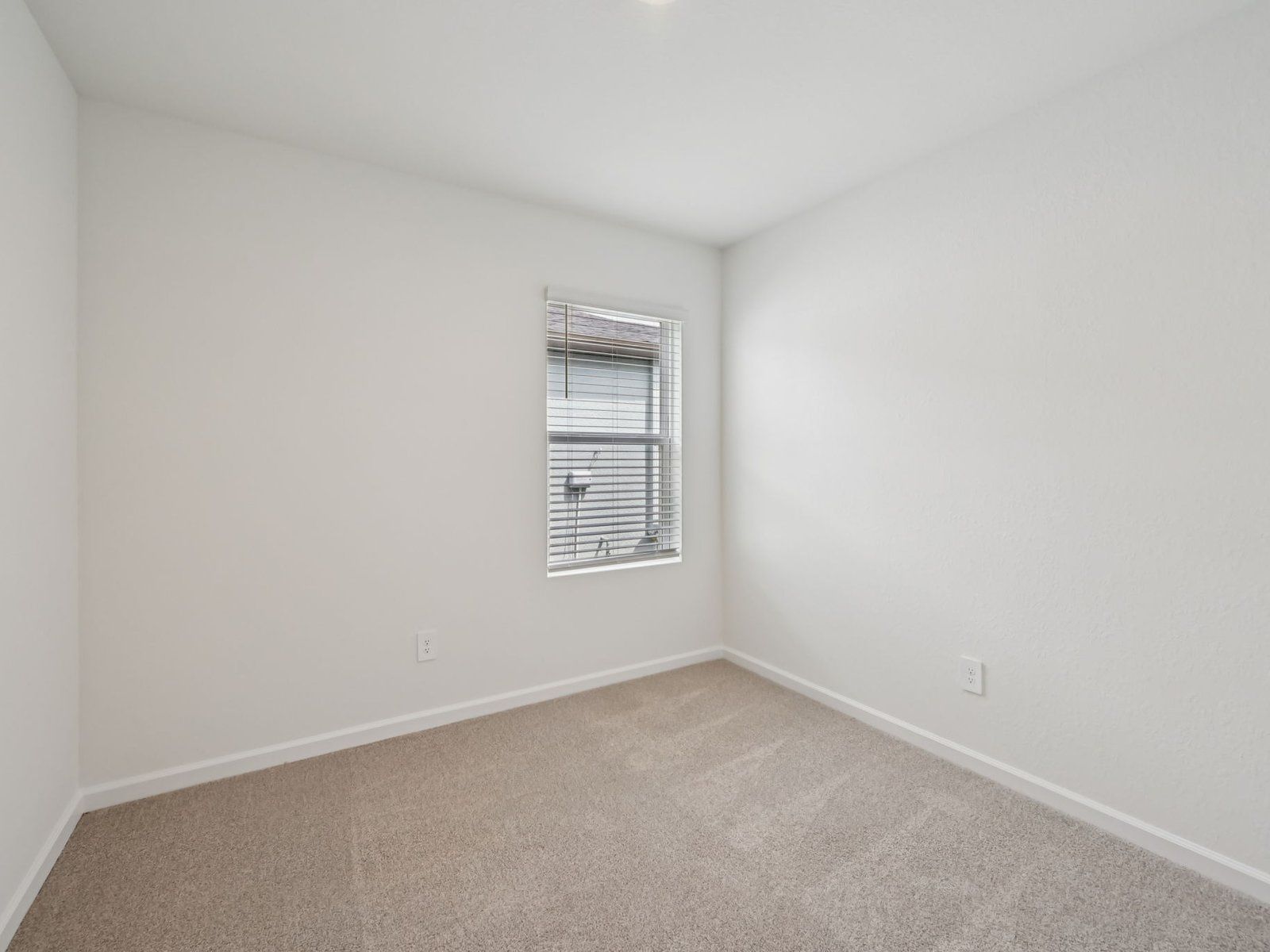 Secondary bedroom