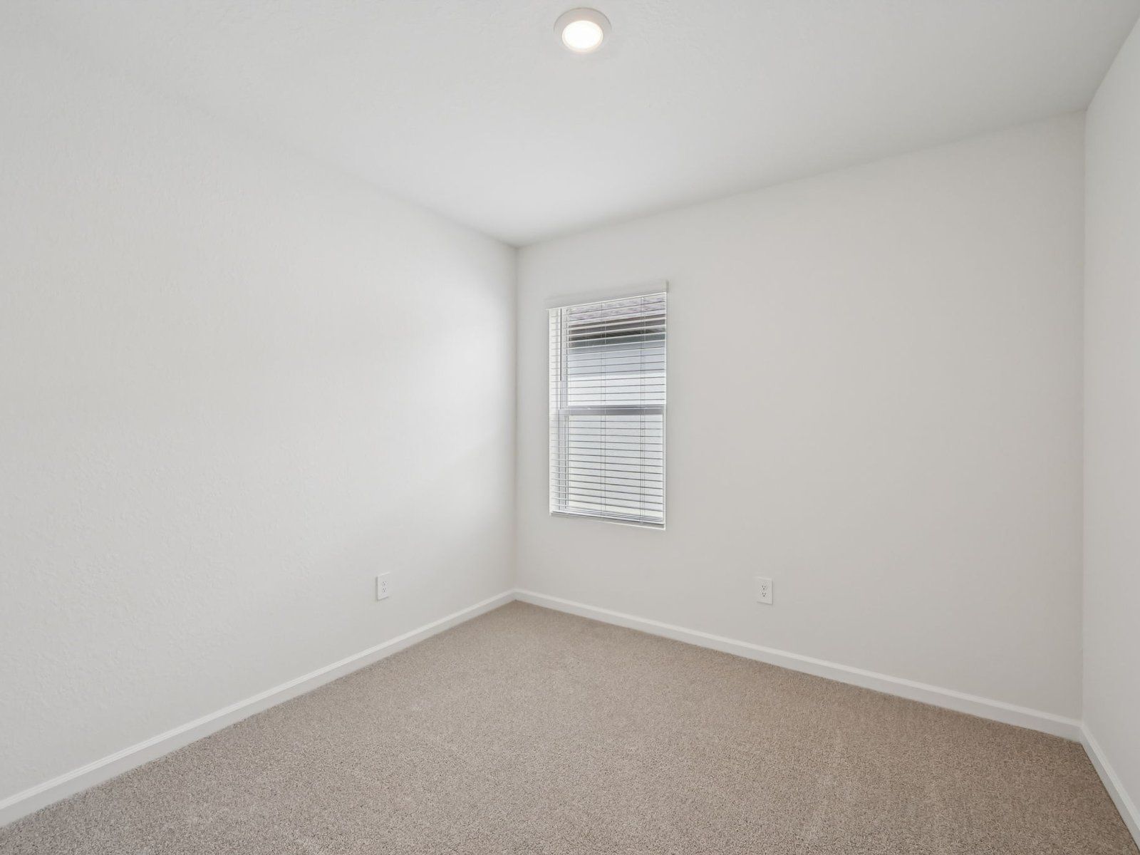 Secondary bedroom