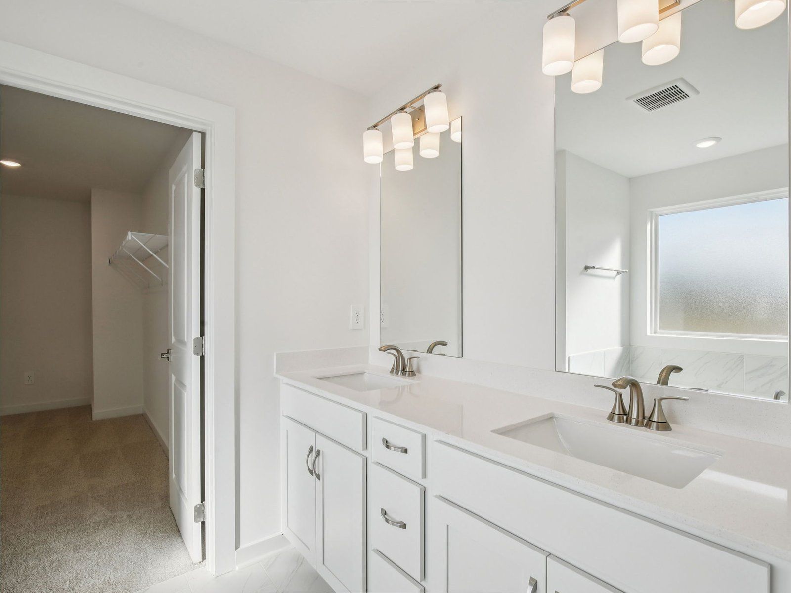 NSH_CarltonLanding_Brentwood_PrimaryBathroom_3708HowlandCourt.jpg