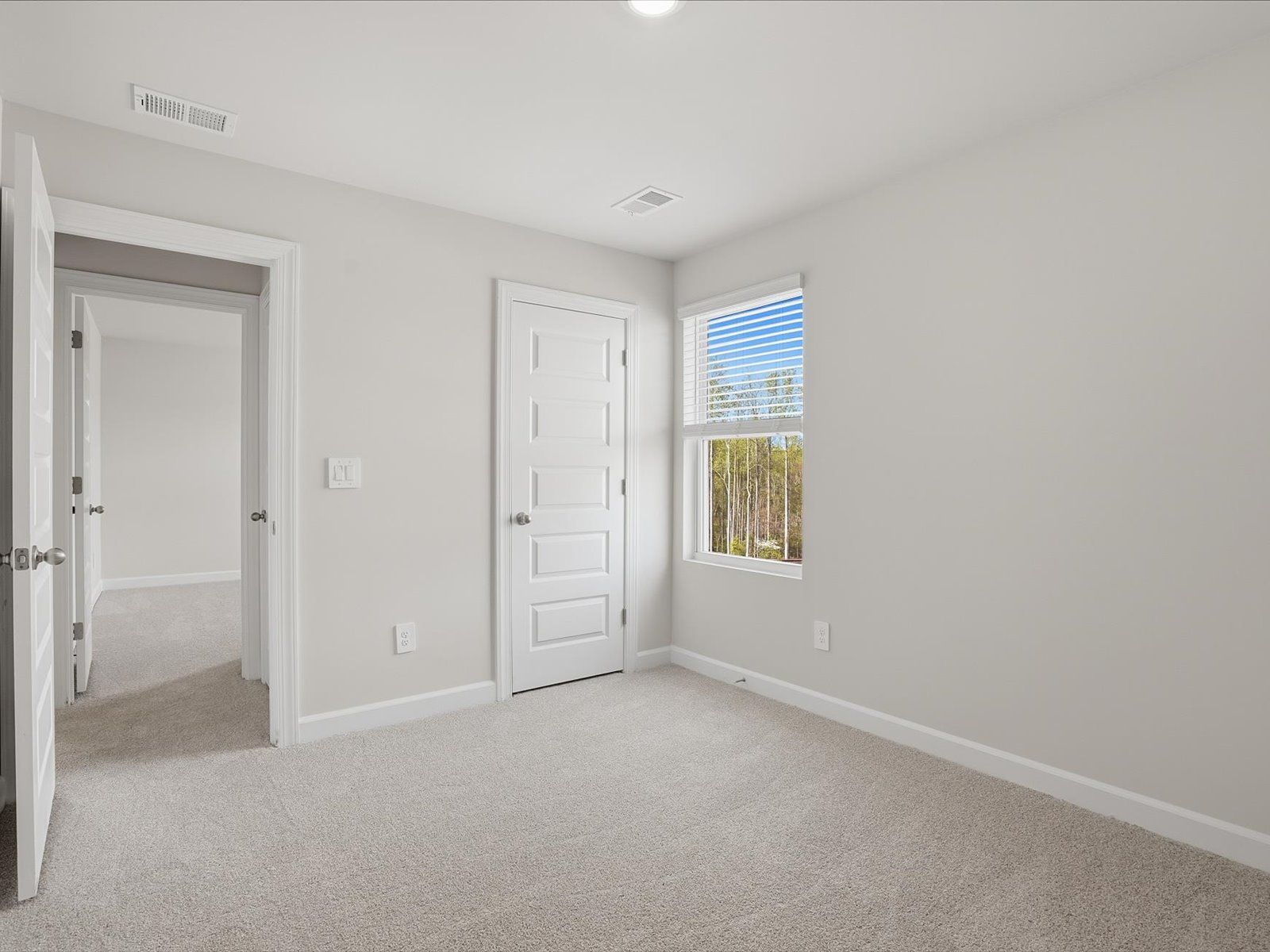 Welcome to the Lennon floorplan at Brayfield Manor - Heritage Collection.