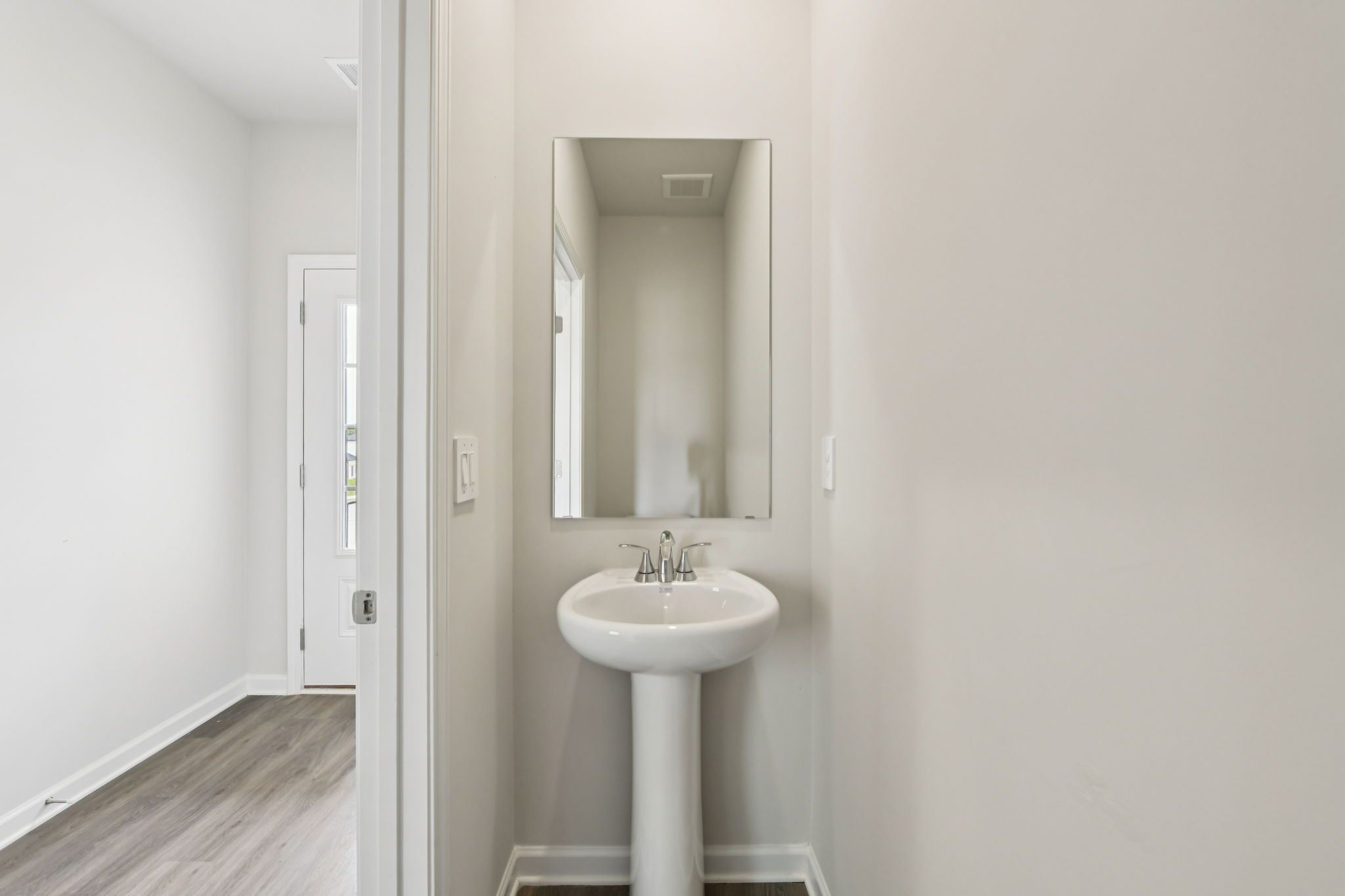The Dallas floorplan with the Cozy Almond interior package modeled at Hawthorne Station.