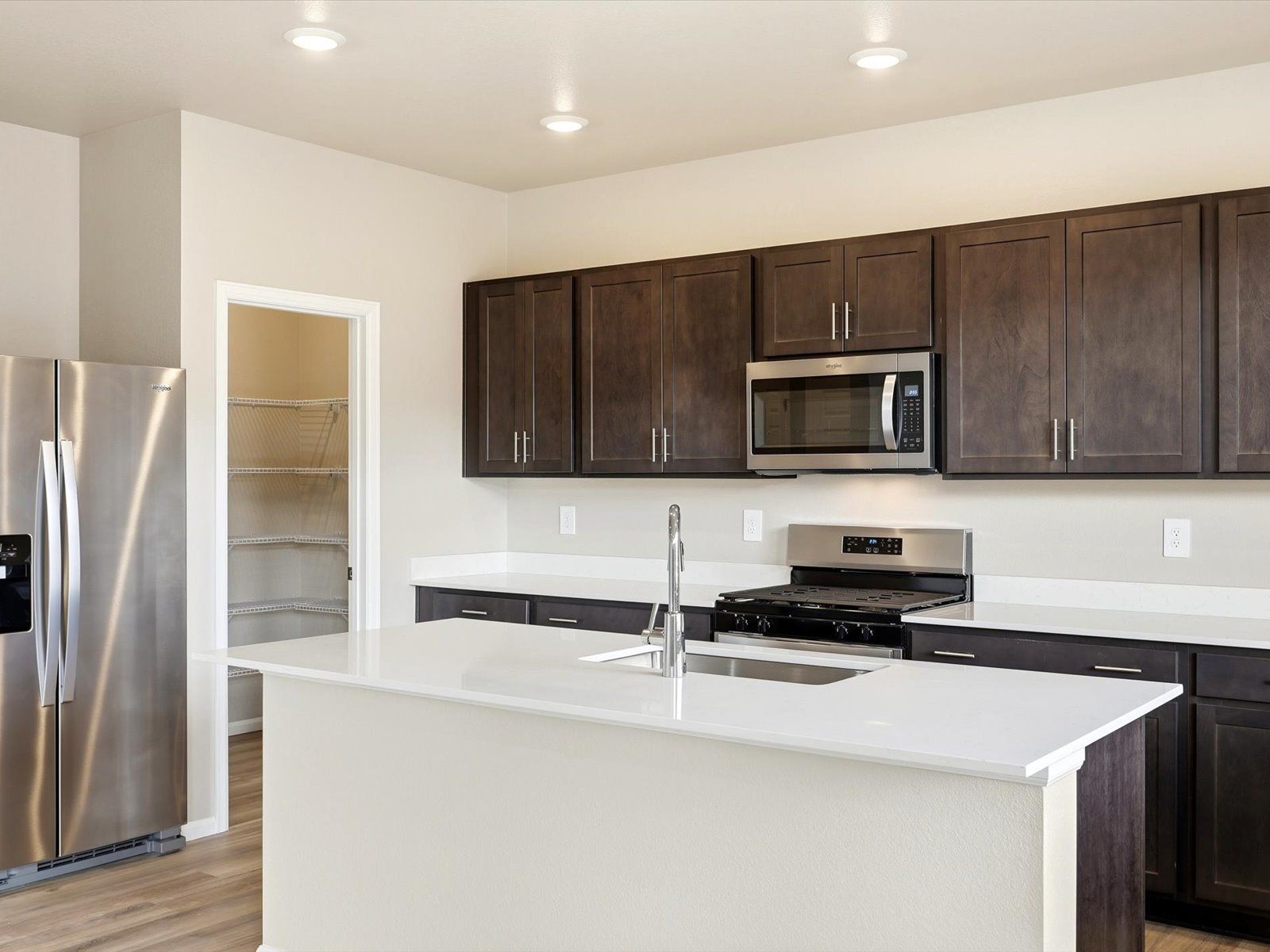 DEN_Revere-40s-Ln_Monarch_Kitchen_B_4664-Rabbitbrush-St