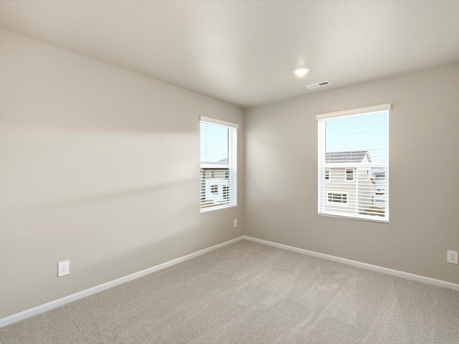 DEN_Revere-40s-Ln_Monarch_Bedroom_B_4664-Rabbitbrush-St