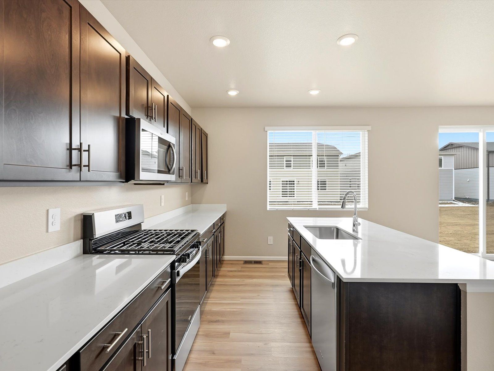 DEN_Revere-40s-Ln_Monarch_Kitchen_B_4664-Rabbitbrush-St