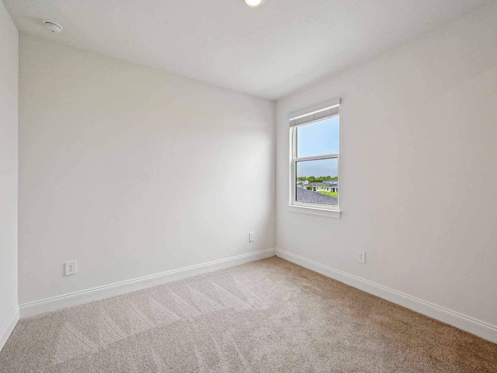 Secondary bedroom