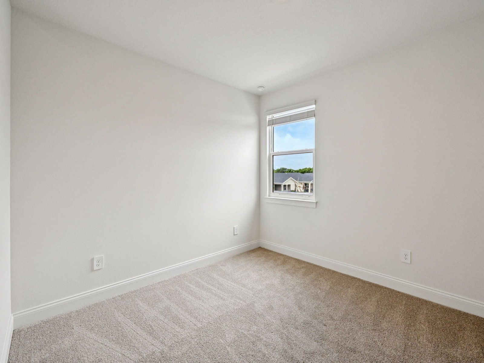 Secondary bedroom