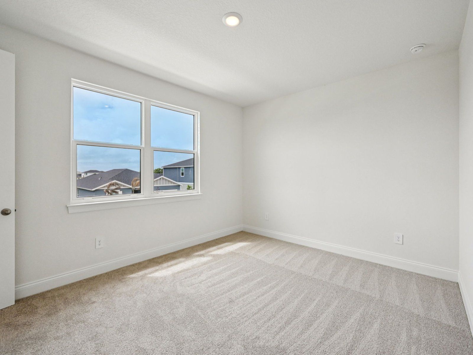 Secondary bedroom