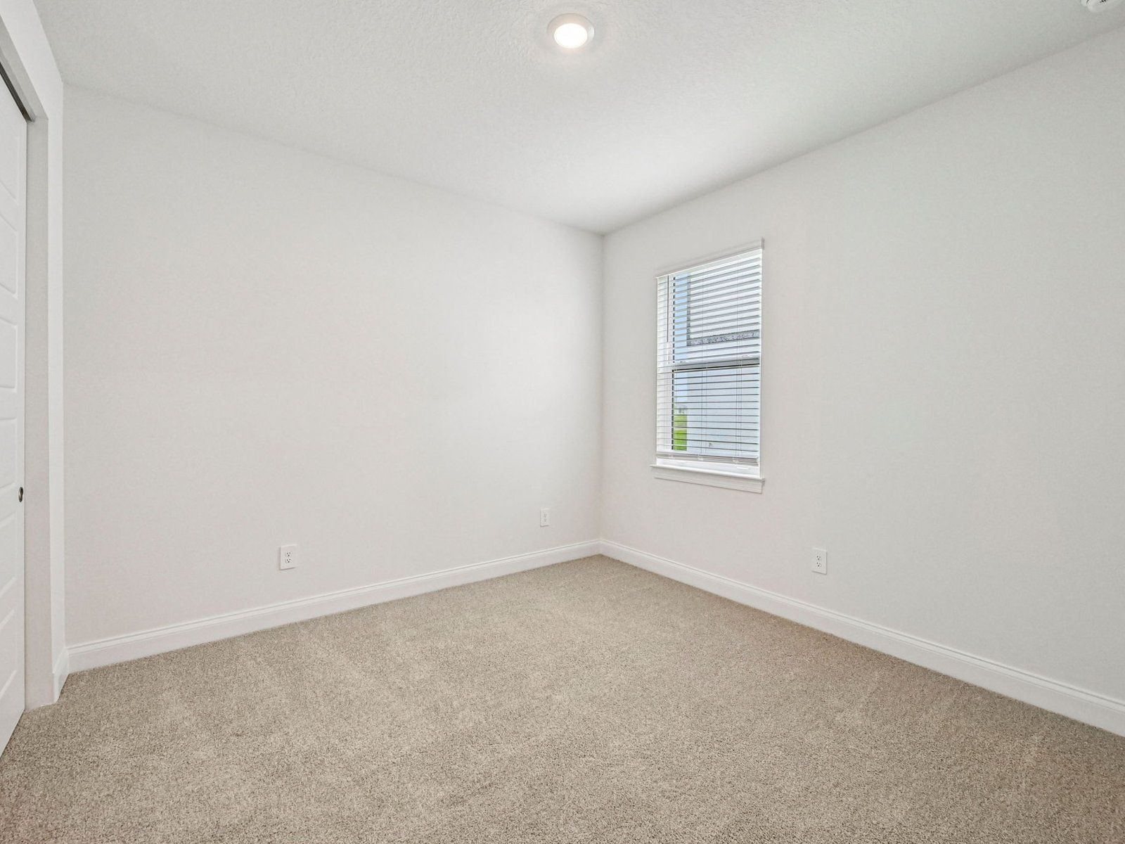 Secondary bedroom