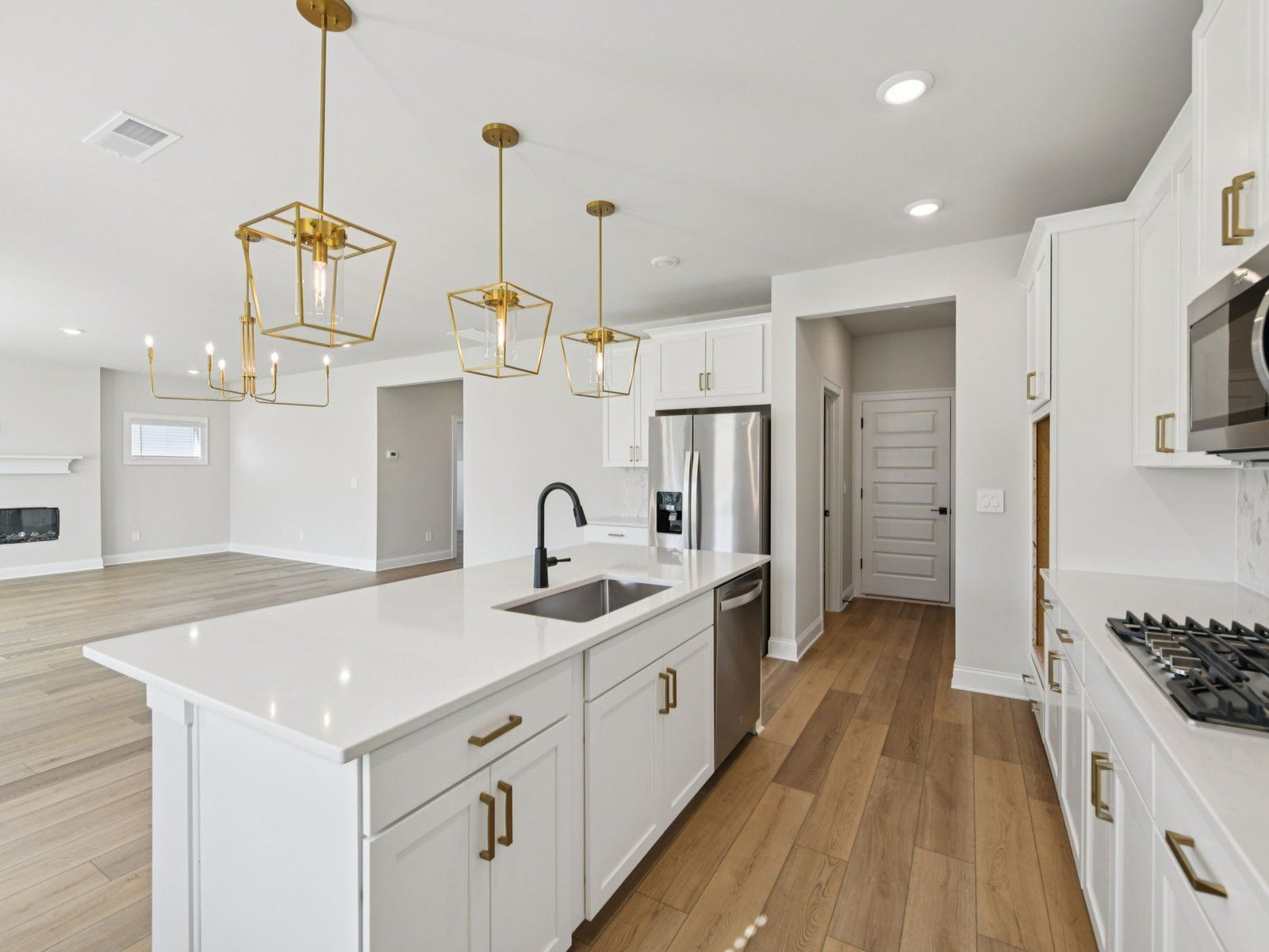 The Taylorsville Basement floorplan with the Timeless Contrast Linen interior package.